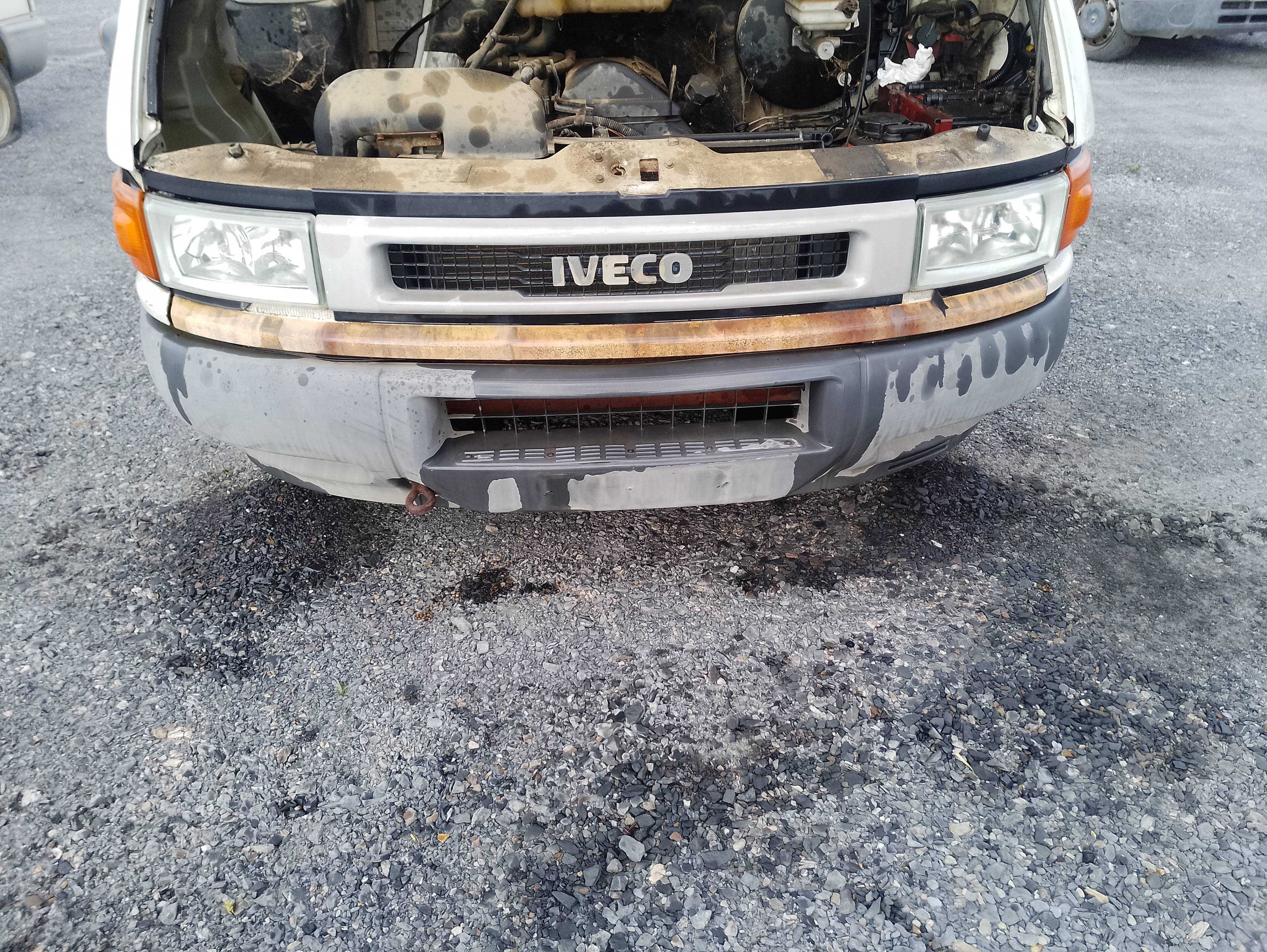 Recambio de paragolpes delantero para iveco 29l9 referencia OEM IAM   