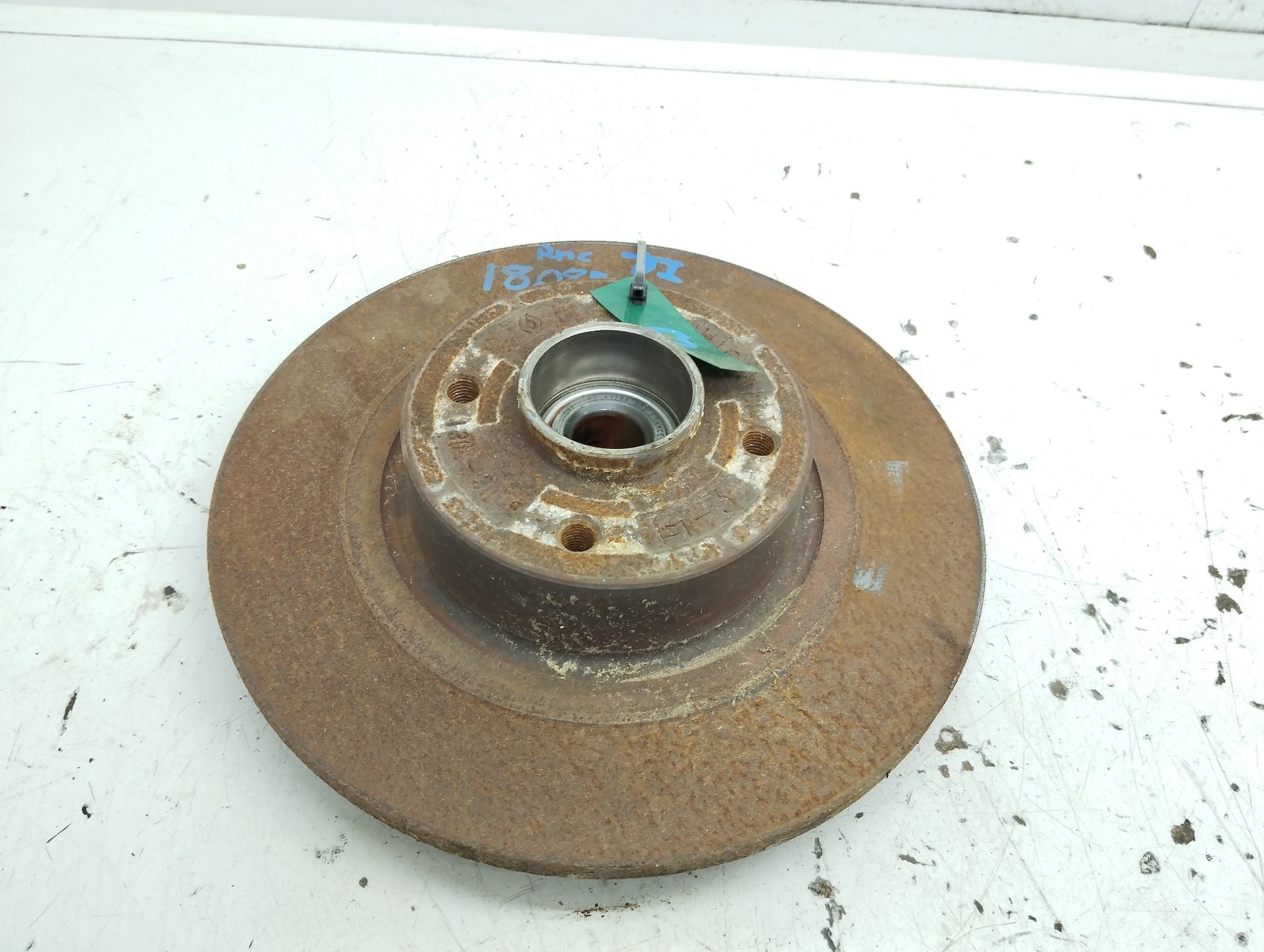 Recambio de buje trasero izquierdo para renault scenic ii authentique referencia OEM IAM   