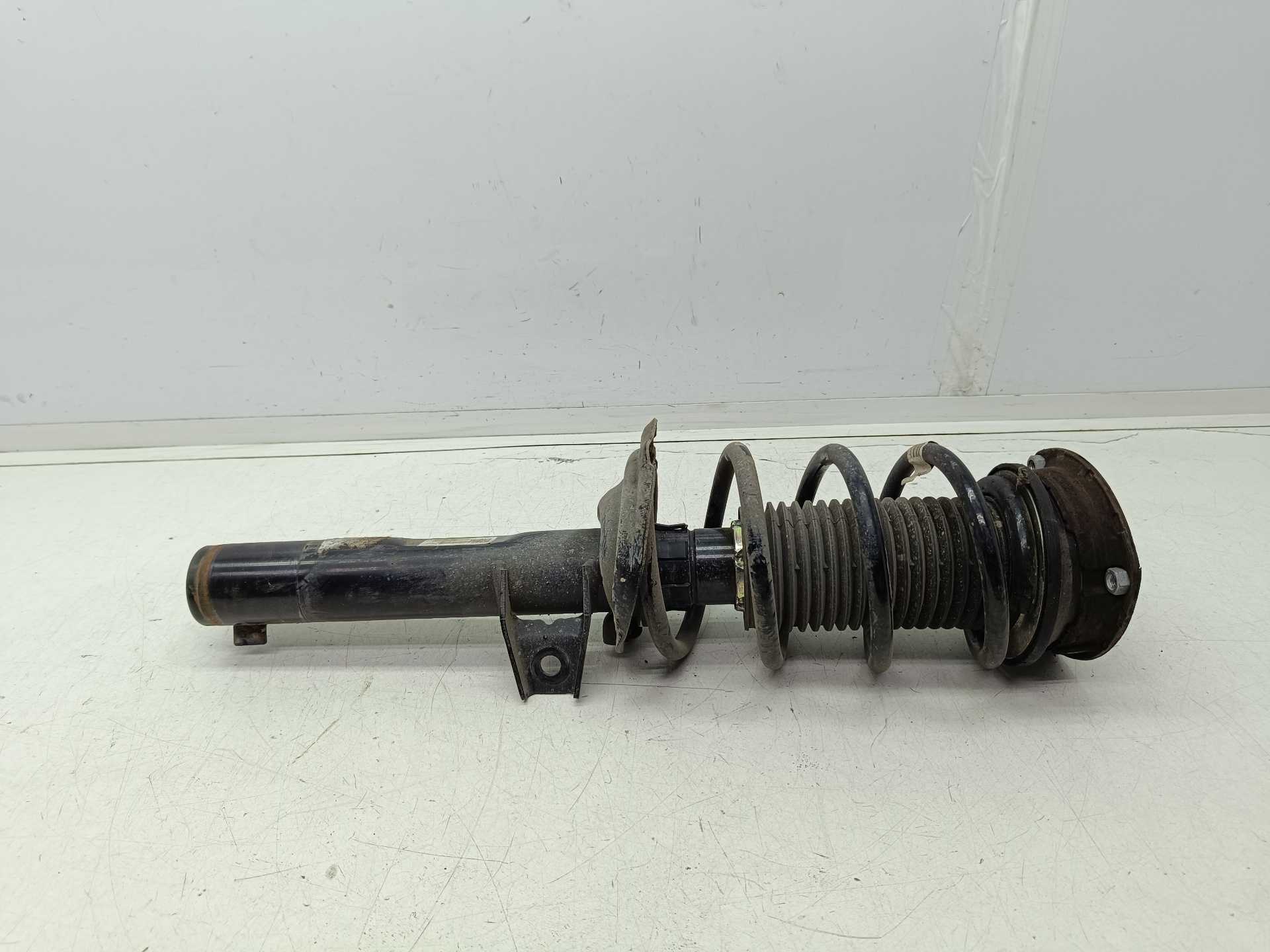 Recambio de amortiguador delantero izquierdo para volkswagen t-roc (d11) basis referencia OEM IAM 5Q0413031 5Q0413031HS 