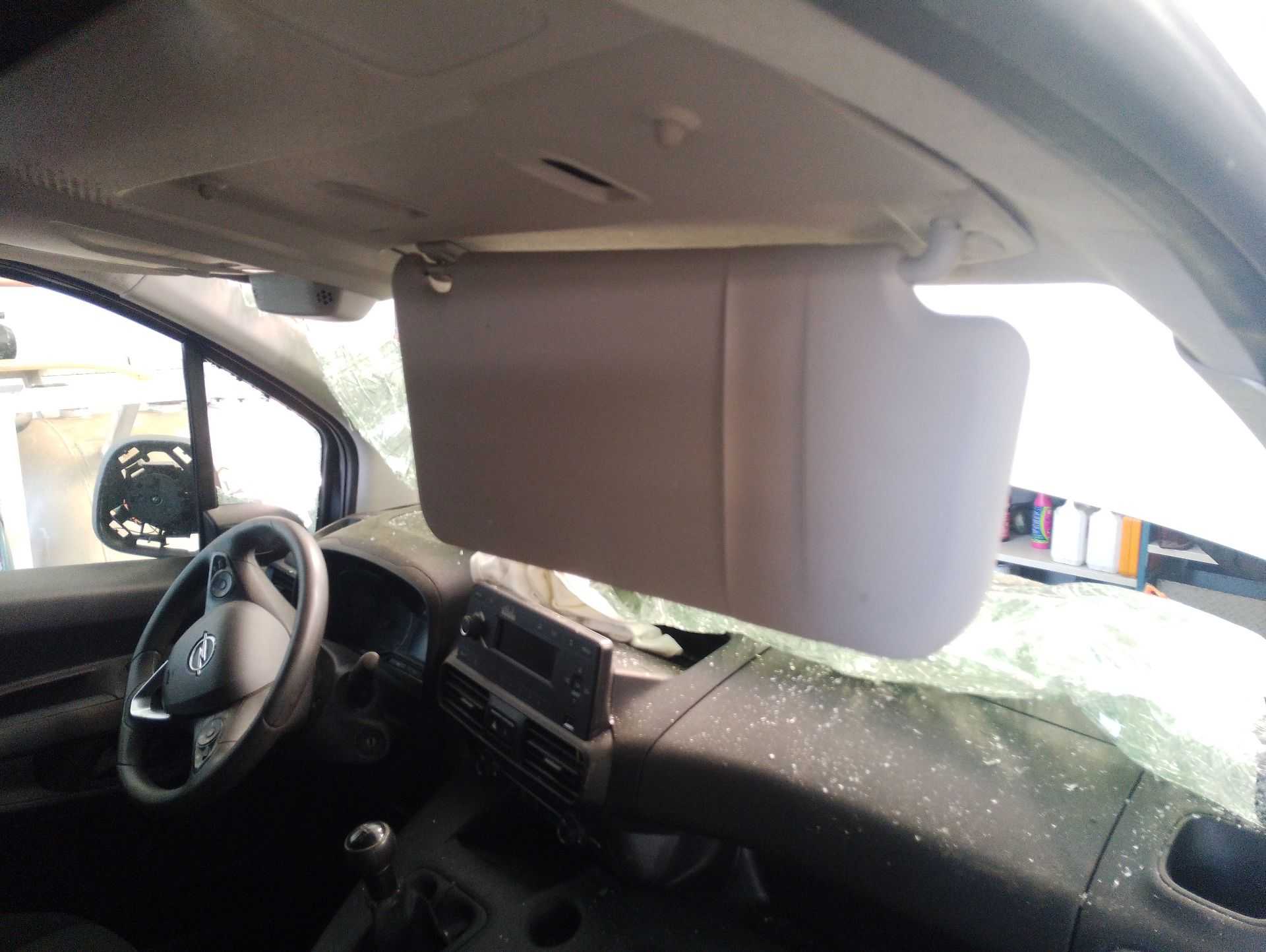 Recambio de parasol derecho para opel combo furgoneta/monovolumen (k9) 1.5 d referencia OEM IAM 98094981BJ  