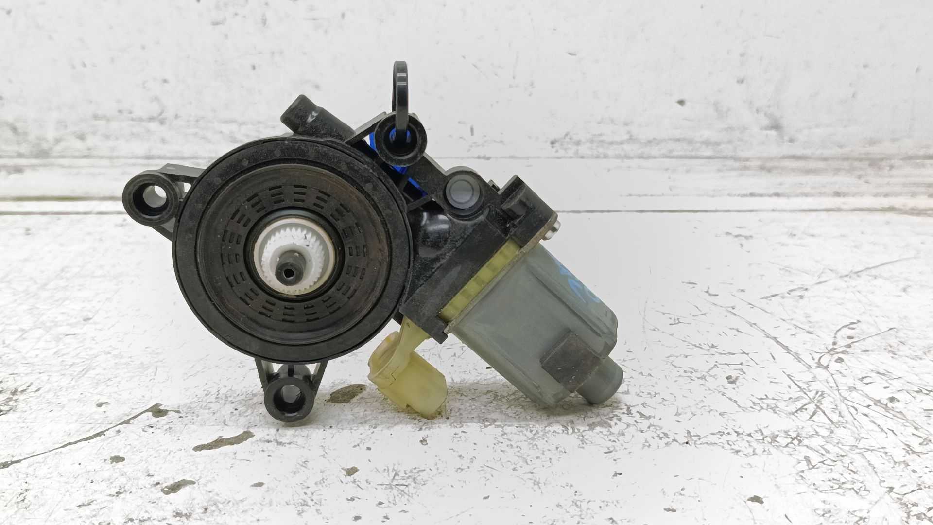 Recambio de motor elevalunas delantero derecho para kia ceed concept referencia OEM IAM 82460J7000 F00S1W2275 
