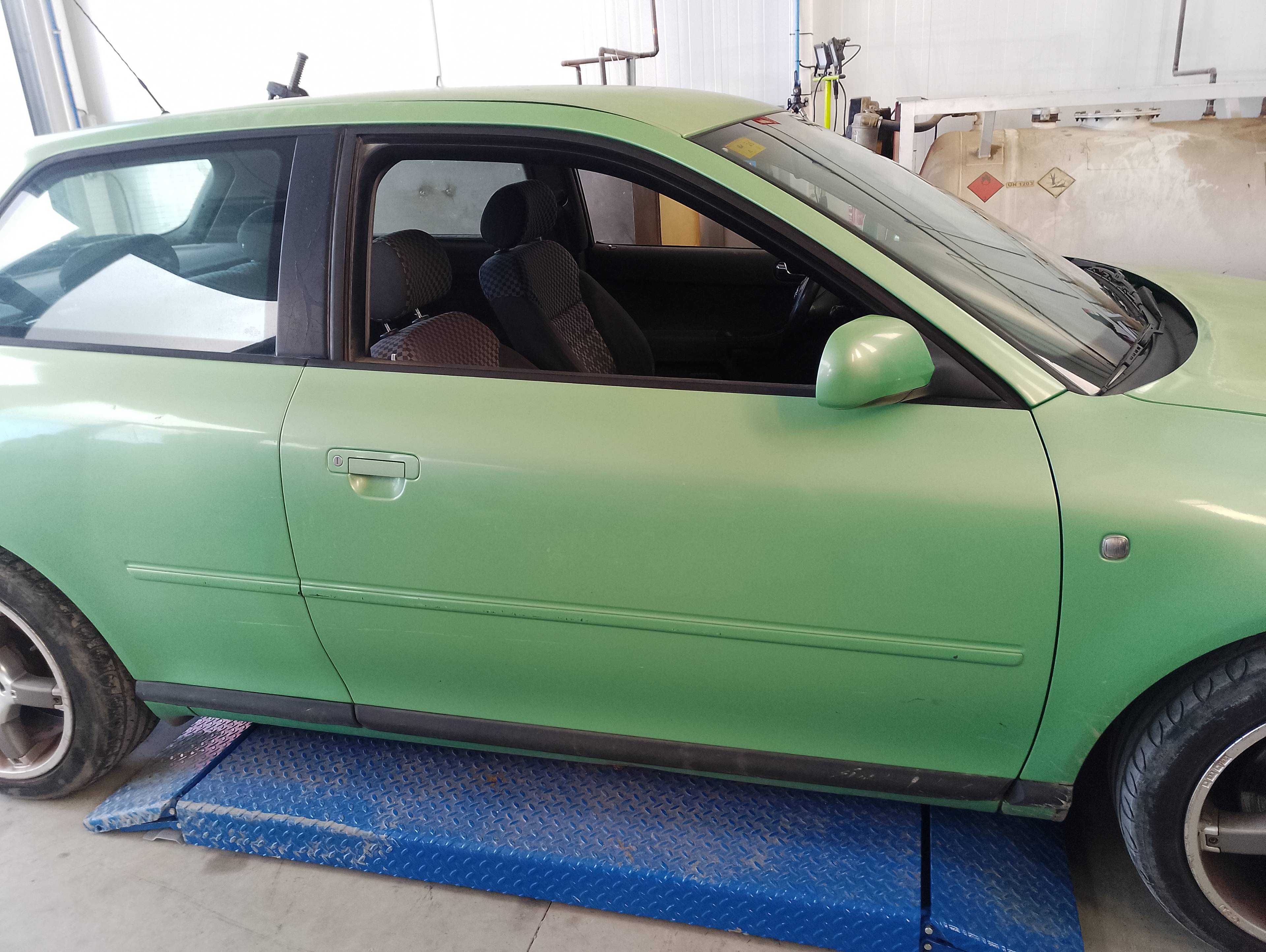 Recambio de puerta delantera derecha para audi a3 (8l) 1.8 ambiente referencia OEM IAM   