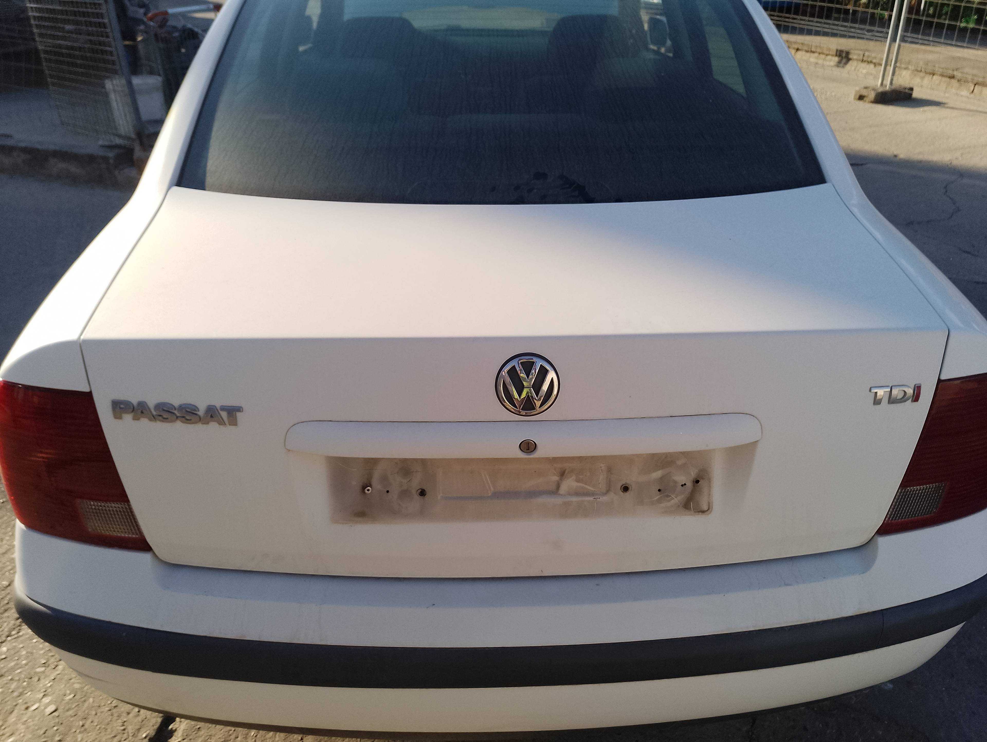 Recambio de tapa balancines para volkswagen passat berlina (3a2) cl referencia OEM IAM   