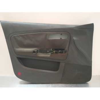 GUARNECIDO PUERTA DELANTERA IZQUIERDA 