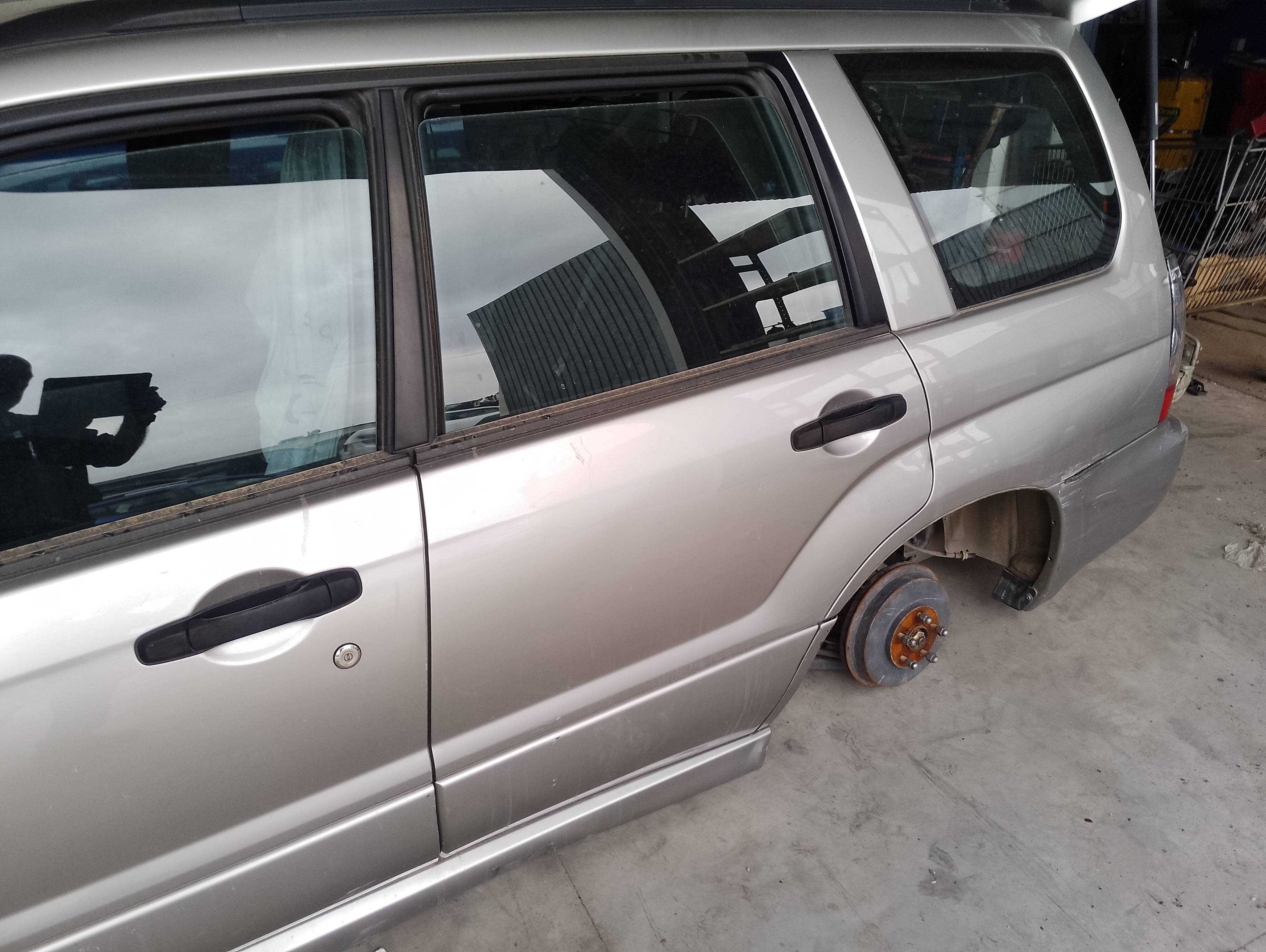 Recambio de puerta trasera izquierda para subaru forester s11 (sg) 2.0 referencia OEM IAM   