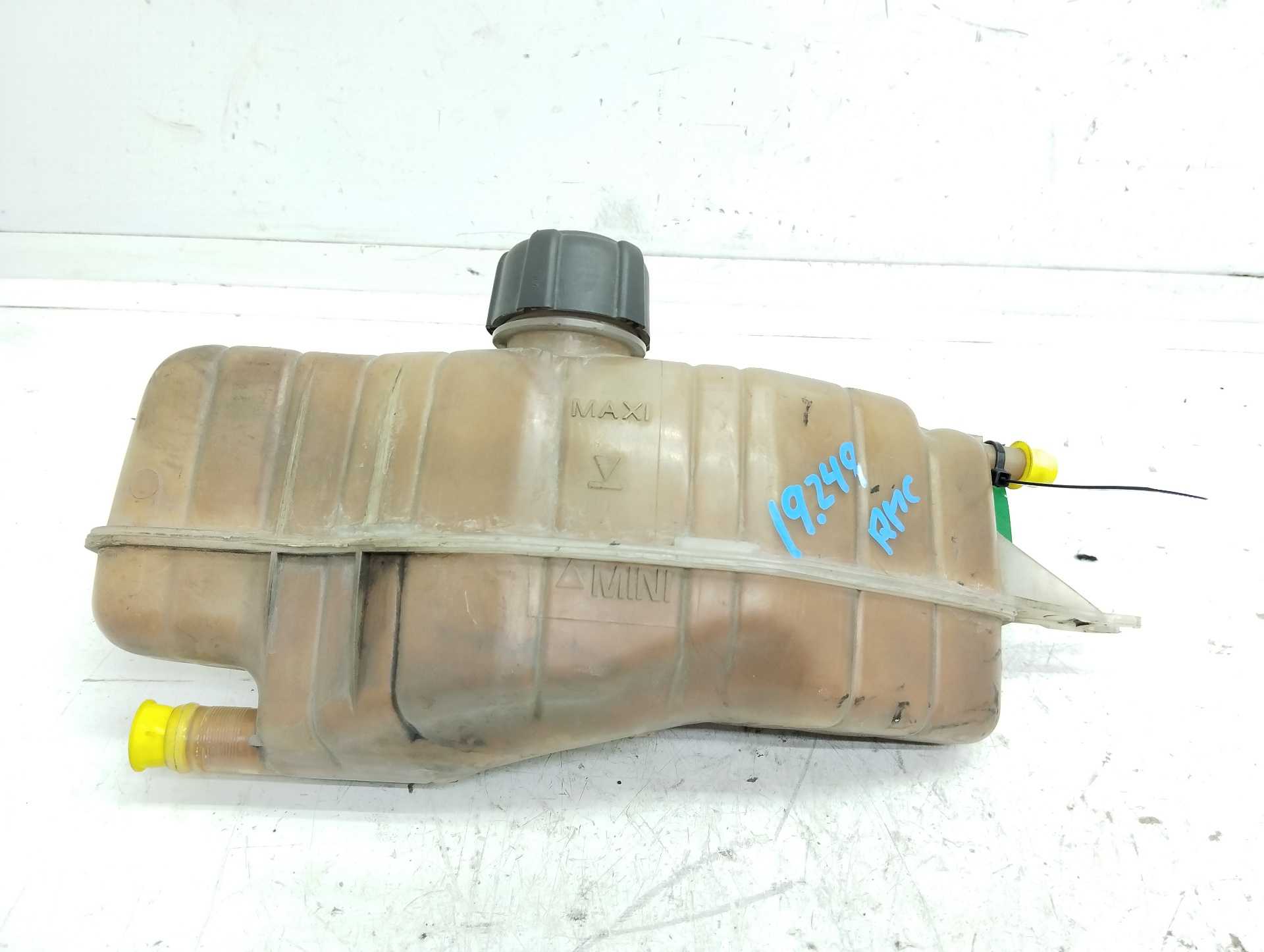 Recambio de deposito expansion para renault clio grandtour authentique referencia OEM IAM  7701477290 