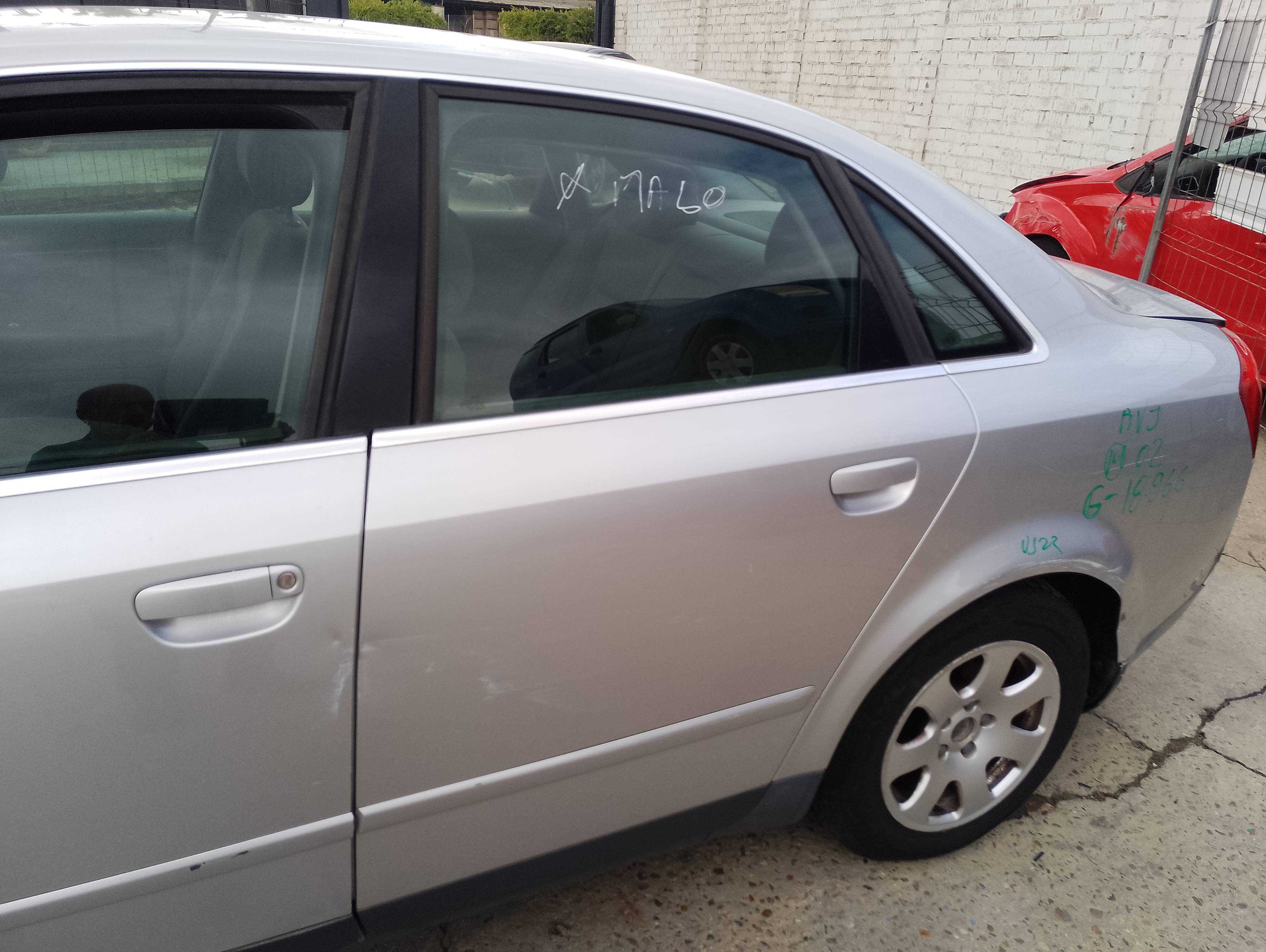 Recambio de puerta trasera izquierda para audi a4 berlina (8e) 1.8 t referencia OEM IAM   
