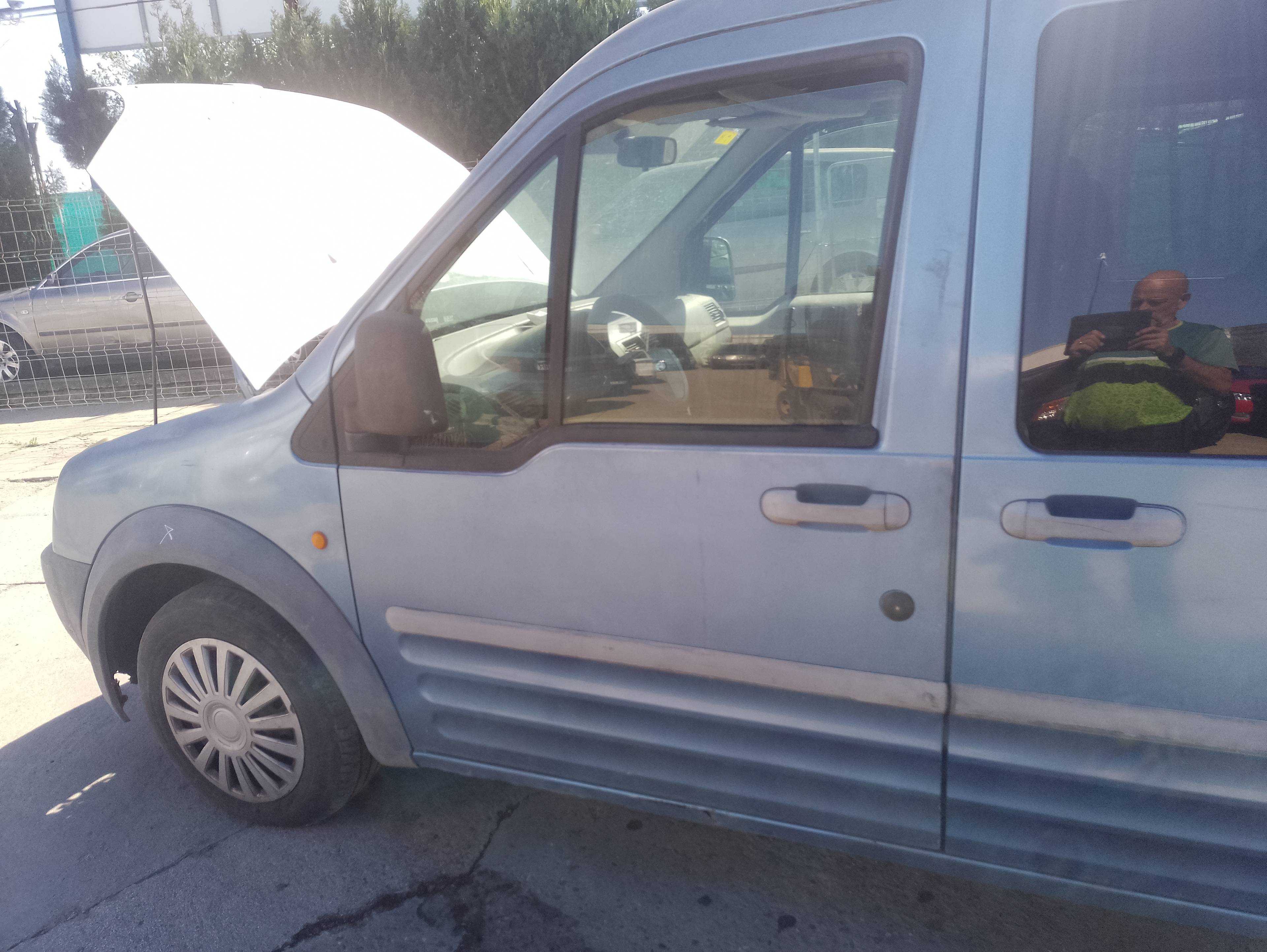 Recambio de puerta delantera izquierda para ford transit connect (tc7) furgón ft 200s referencia OEM IAM   