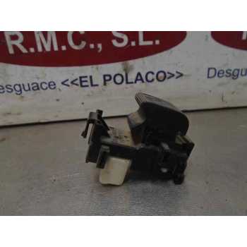 MANDO ELEVALUNAS TRASERO DERECHO 