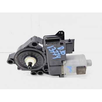 MOTOR ELEVALUNAS DELANTERO DERECHO 