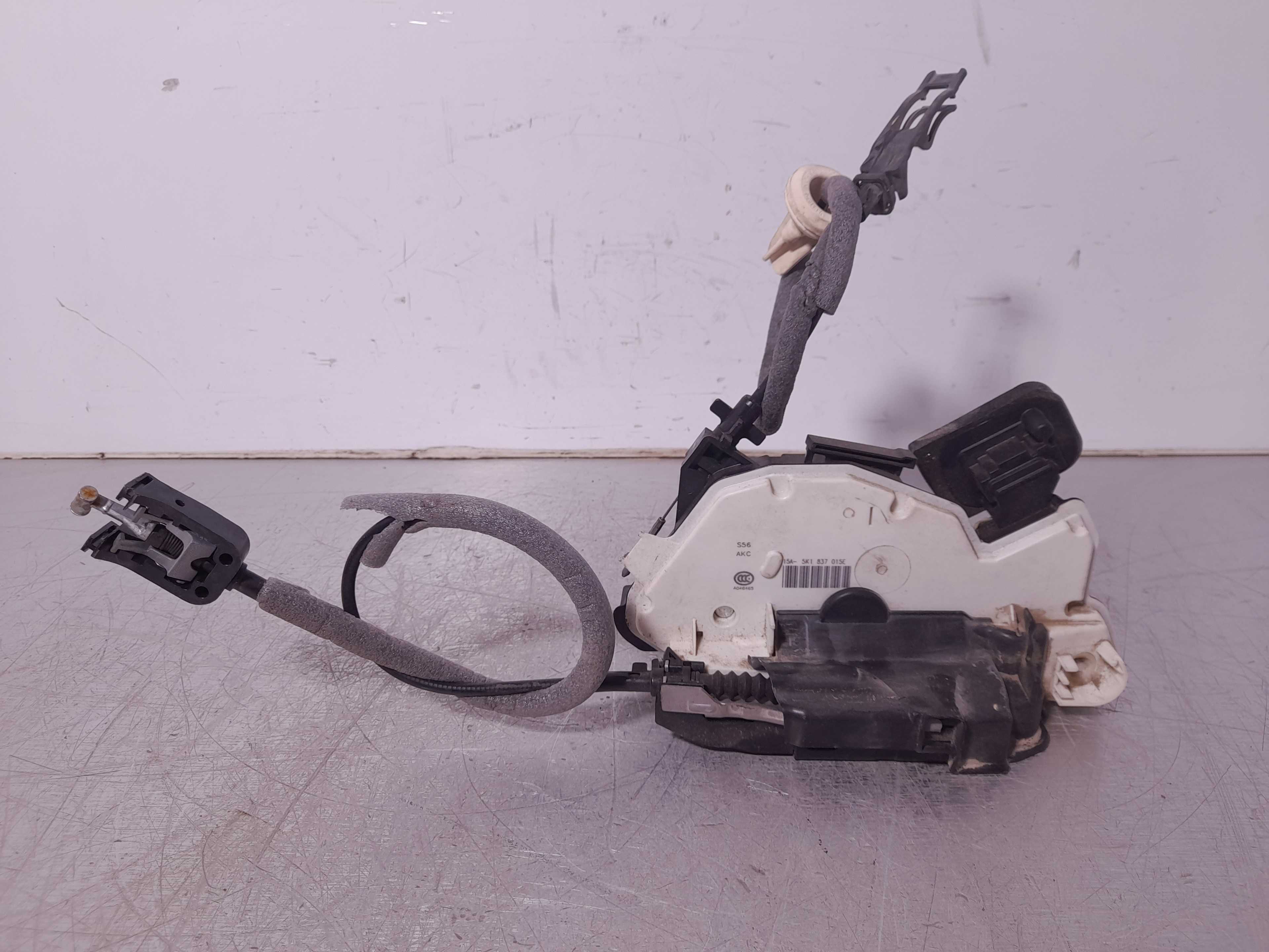 Recambio de cerradura puerta delantera izquierda para volkswagen golf vii lim. (5g1) advance bluemotion referencia OEM IAM 5K183