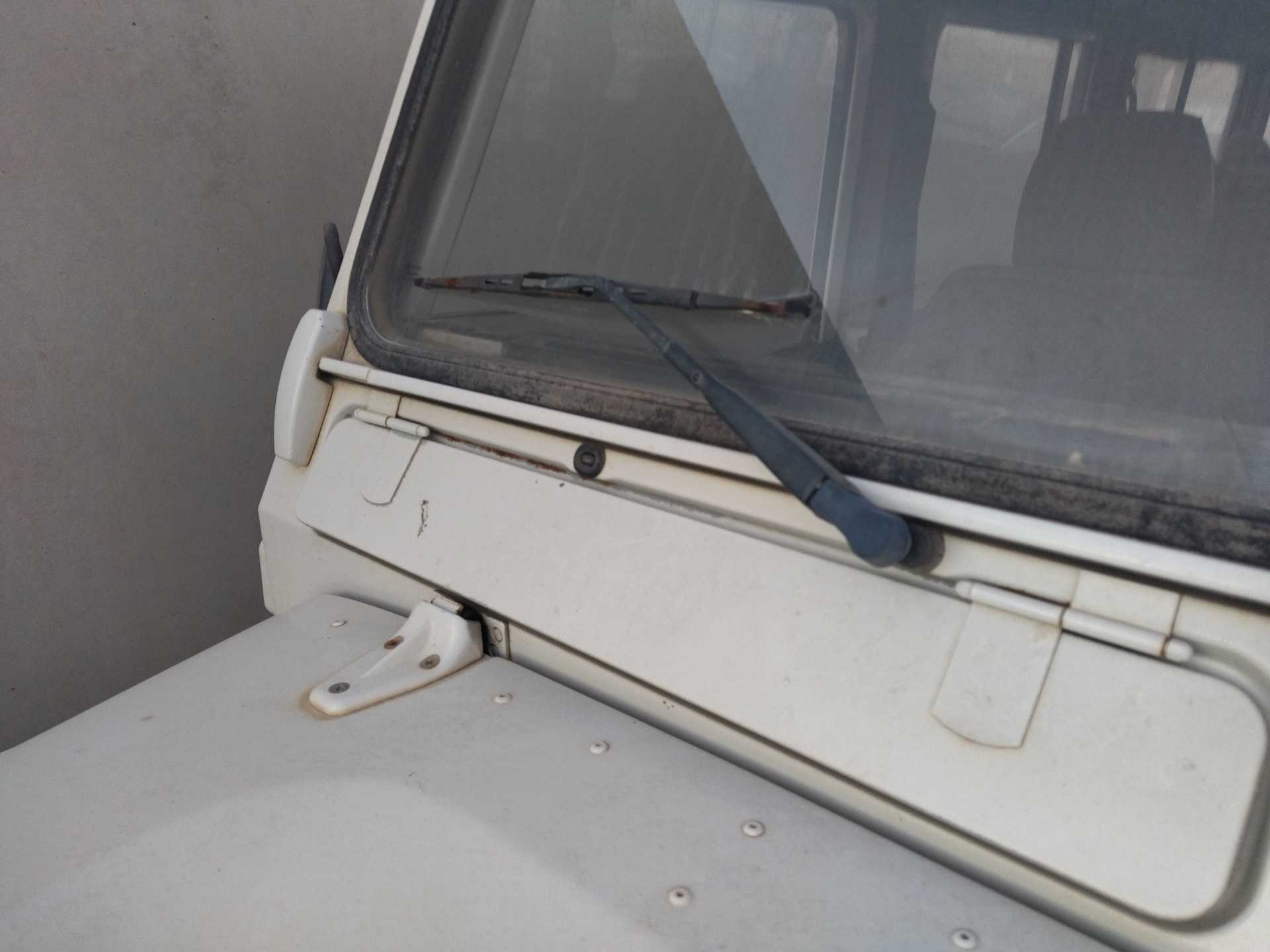 Recambio de brazo limpia delantero derecho para land rover defender (ld) 2.5 td5 referencia OEM IAM   