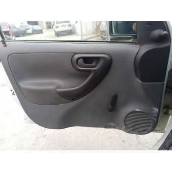 GUARNECIDO PUERTA DELANTERA IZQUIERDA 