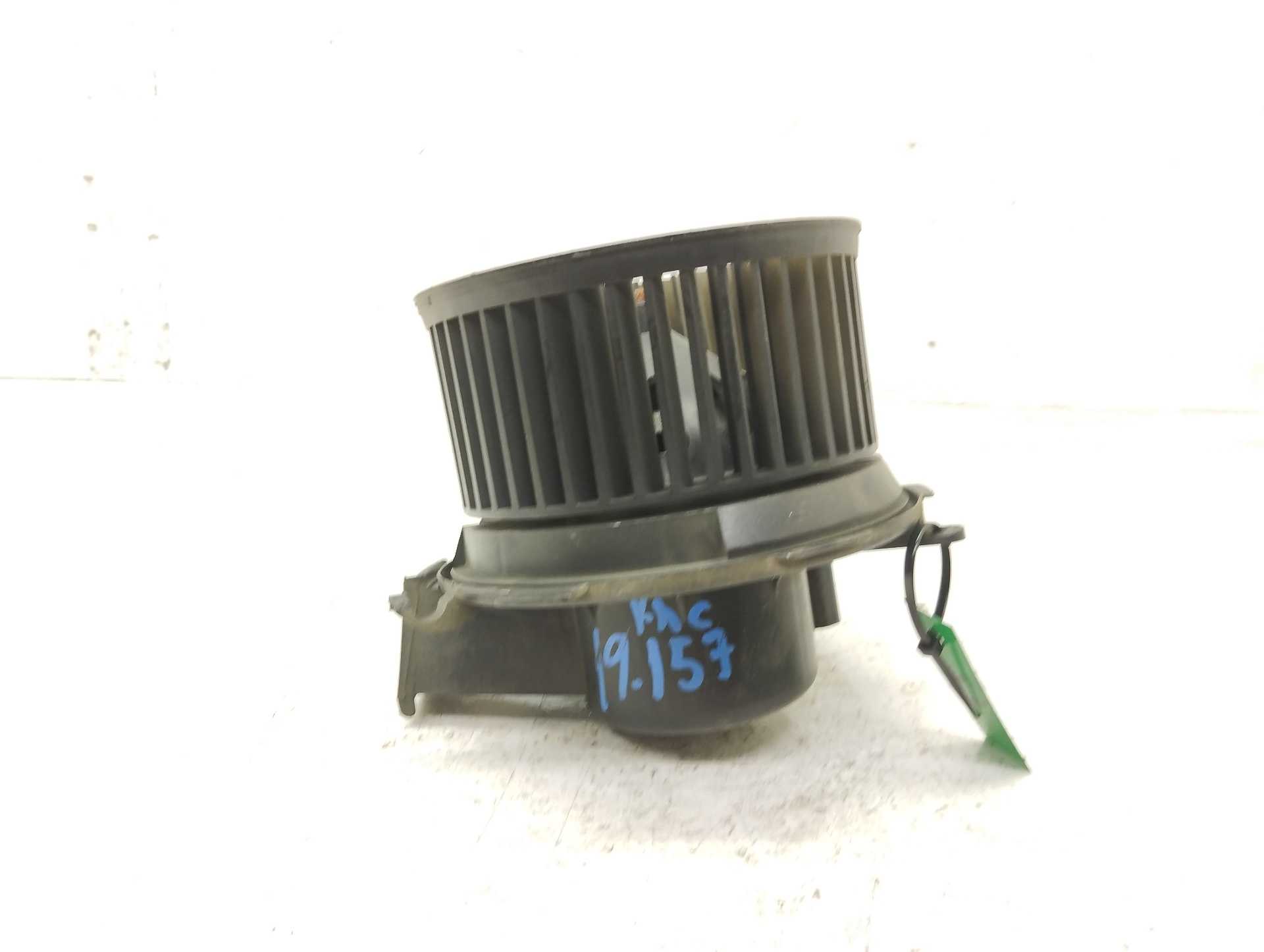 Recambio de motor calefaccion para citroën xsara picasso 1.6 lx plus referencia OEM IAM 6424501  
