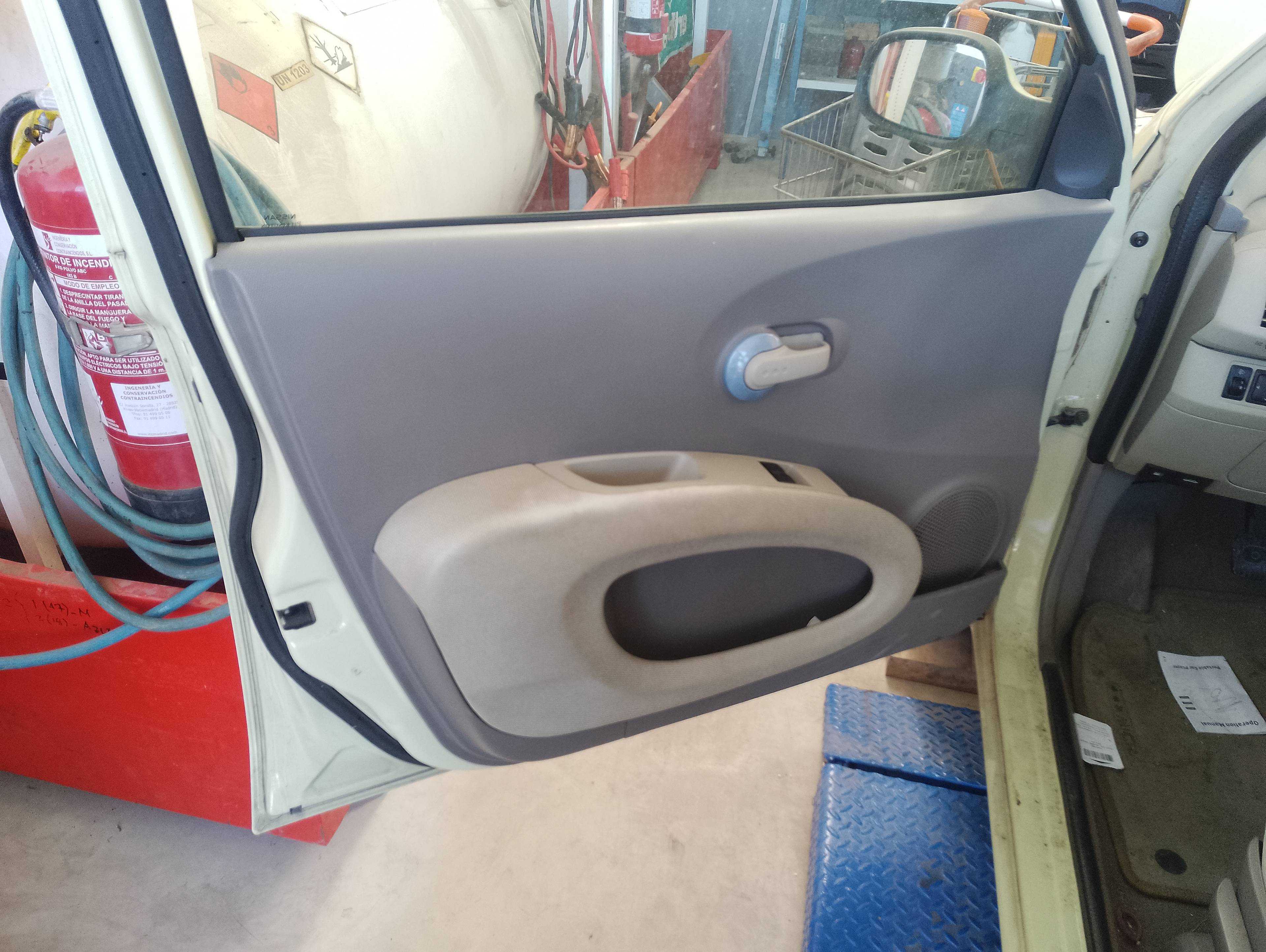 Recambio de guarnecido puerta delantera izquierda para nissan micra (k12e) 25 aniversario referencia OEM IAM   