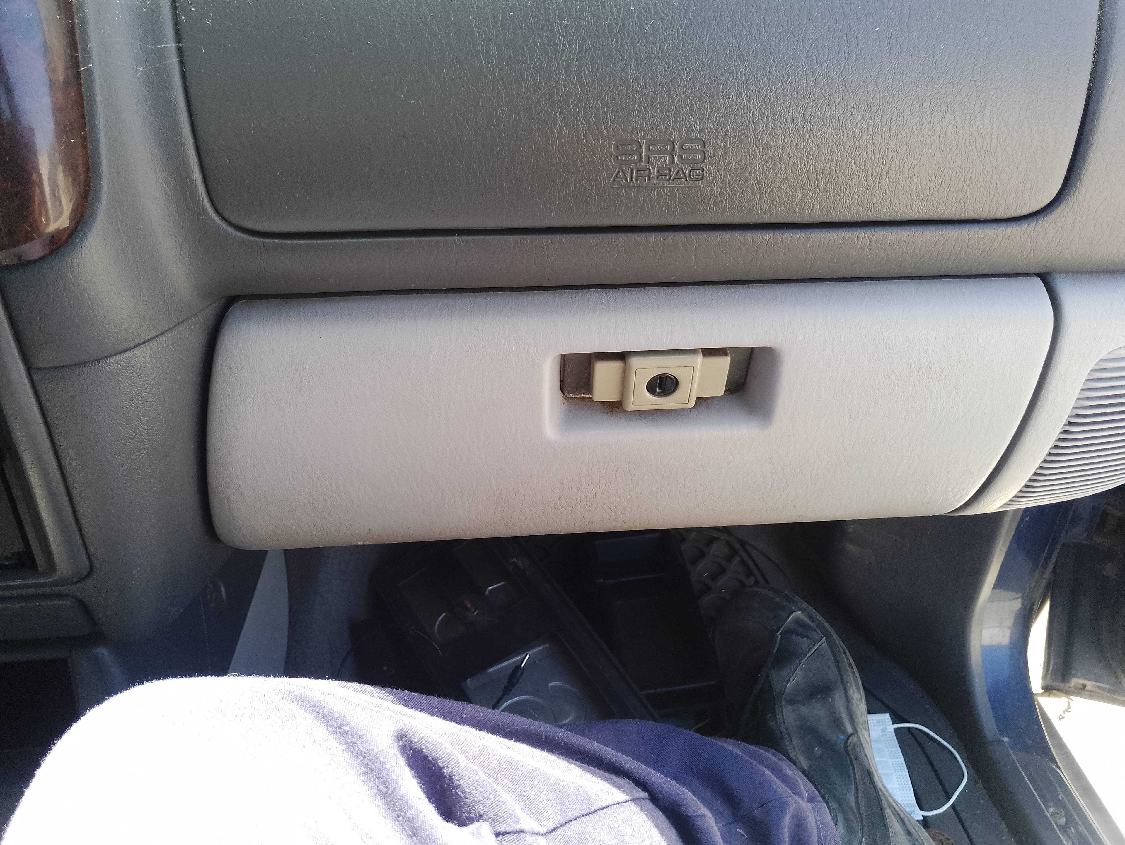 Recambio de guantera para mitsubishi montero sport (k90) 2.5 td gls referencia OEM IAM   