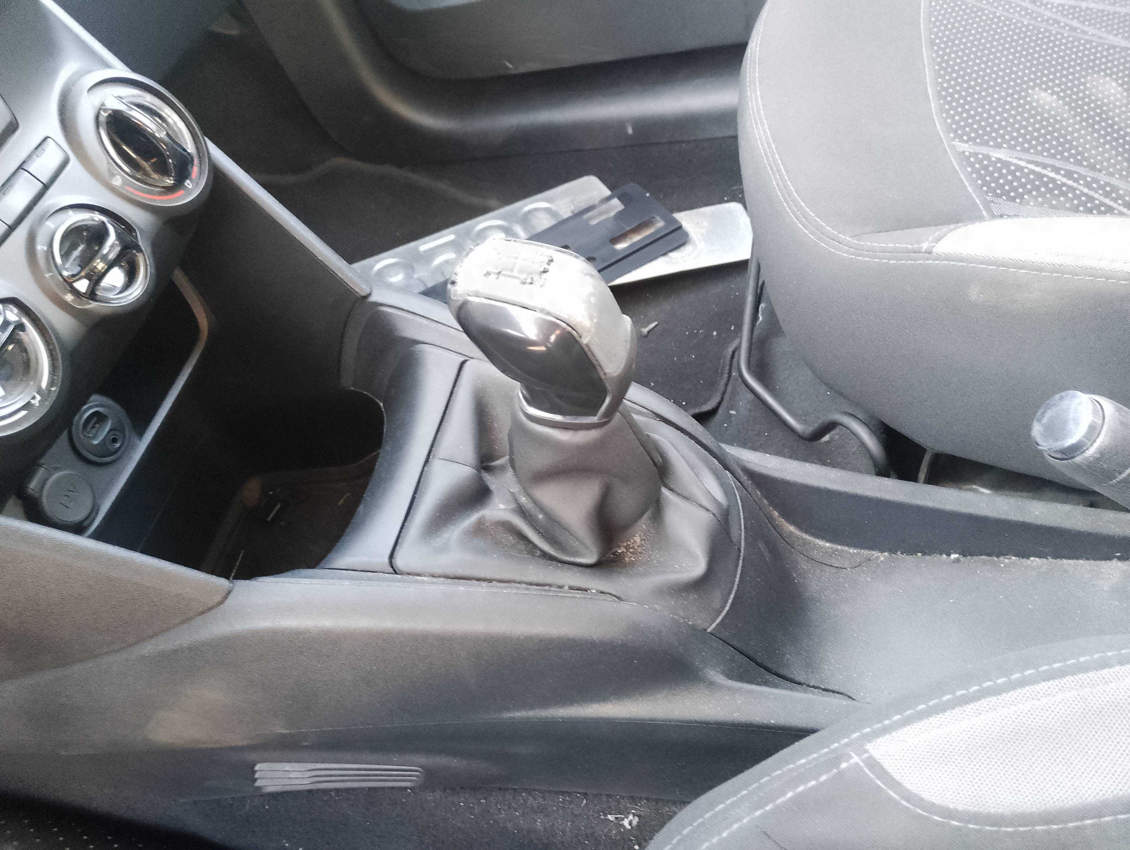 Recambio de palanca cambio para peugeot 208 access referencia OEM IAM   