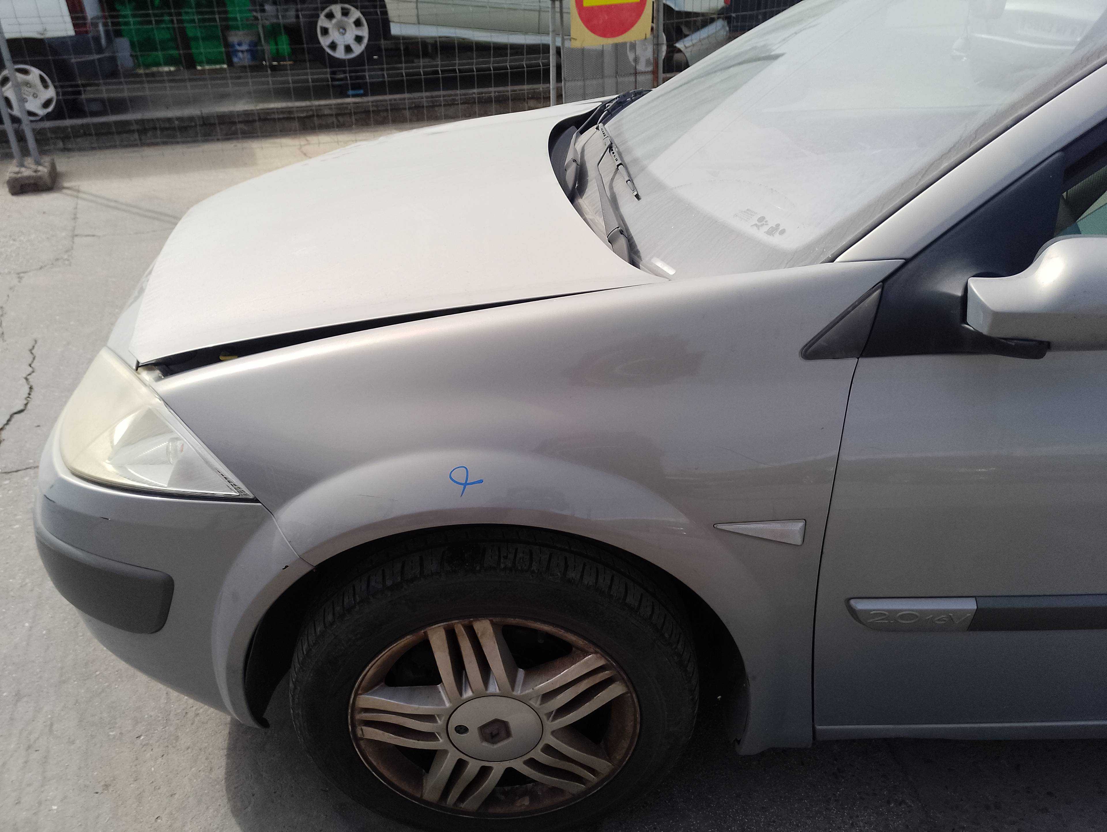Recambio de aleta delantera izquierda para renault megane ii familiar authentique confort referencia OEM IAM   