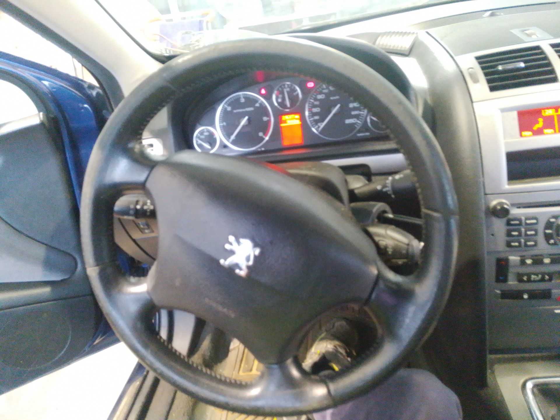 Recambio de volante para peugeot 407 (6d_) 2.0 hdi 135 (6drhrh, 6drhre, 6drhrg, 6drhrj) referencia OEM IAM   