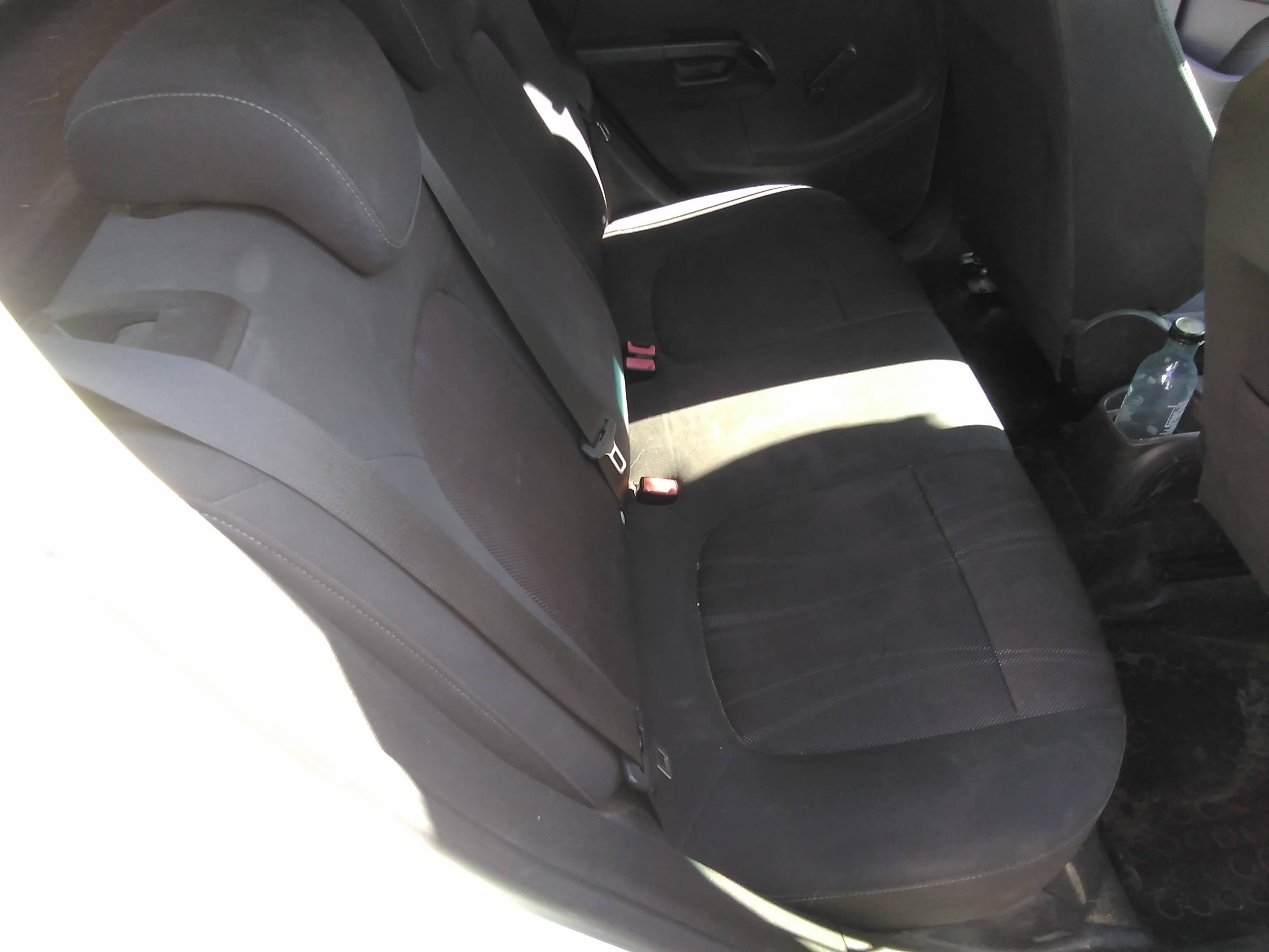 Recambio de asientos traseros para chevrolet aveo sedán lt+ referencia OEM IAM   