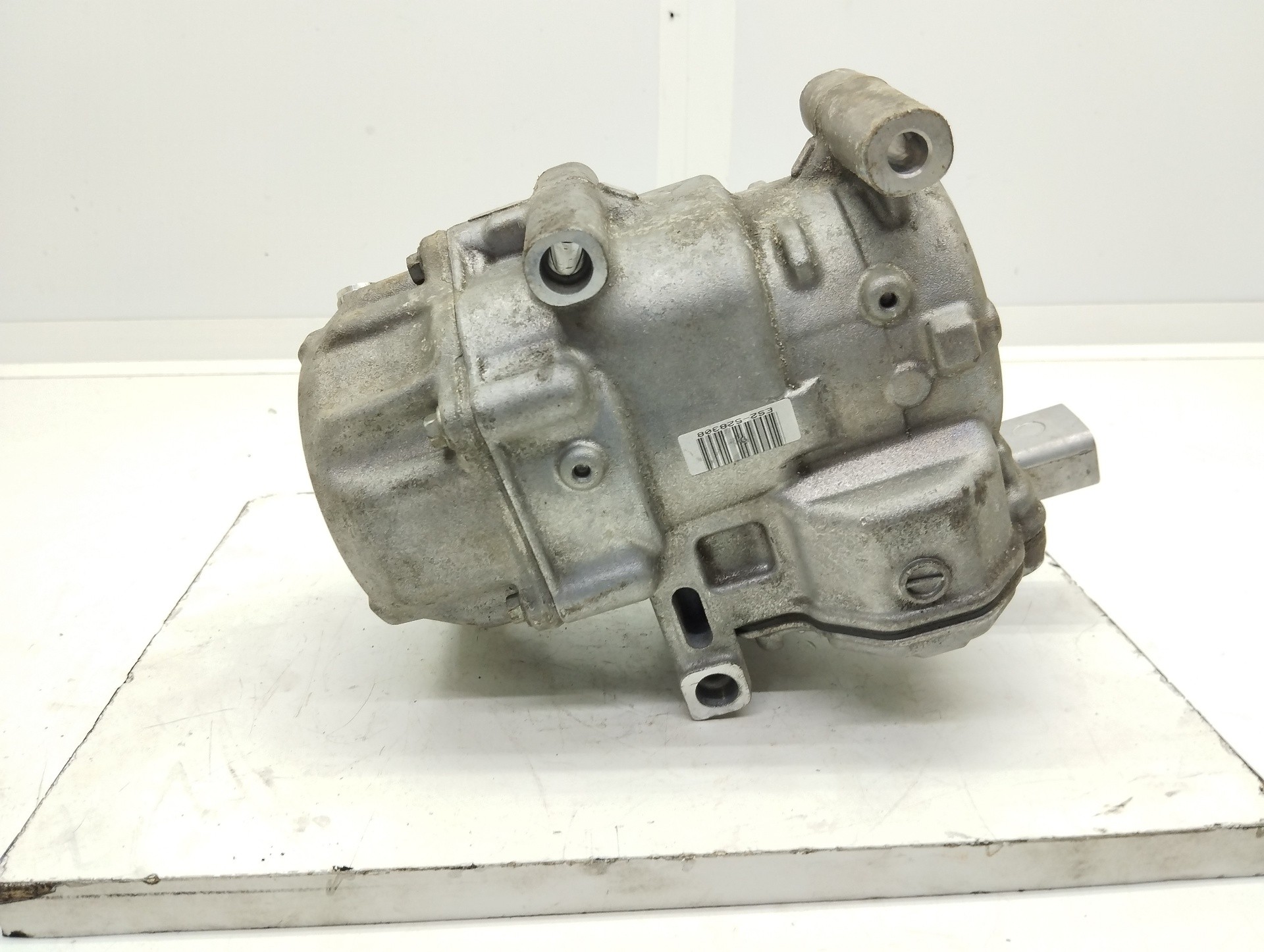 Recambio de compresor aire acondicionado para toyota auris hybrid active referencia OEM IAM 0422001300 DENSO 