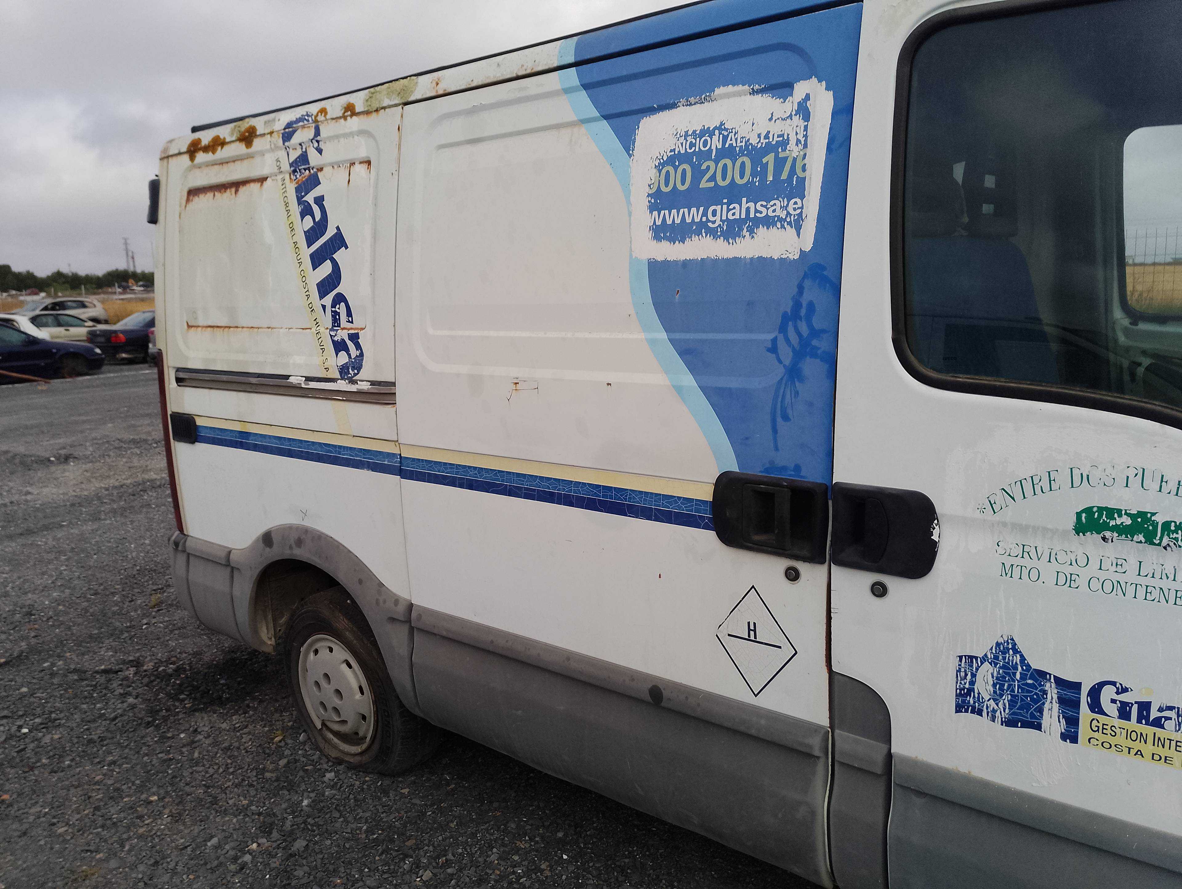 Recambio de puerta lateral corredera derecha para iveco 29l9 referencia OEM IAM   