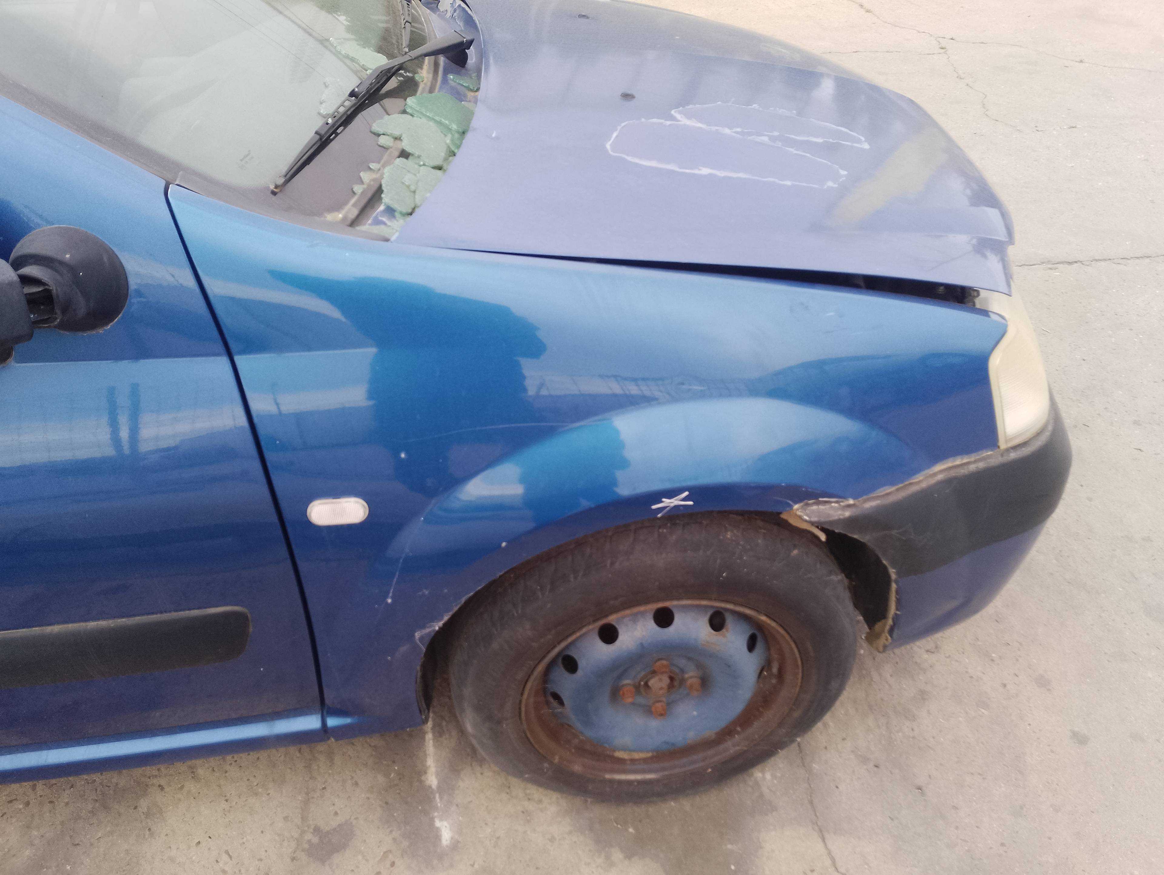 Recambio de aleta delantera derecha para dacia logan 1.5 dci diesel cat referencia OEM IAM   
