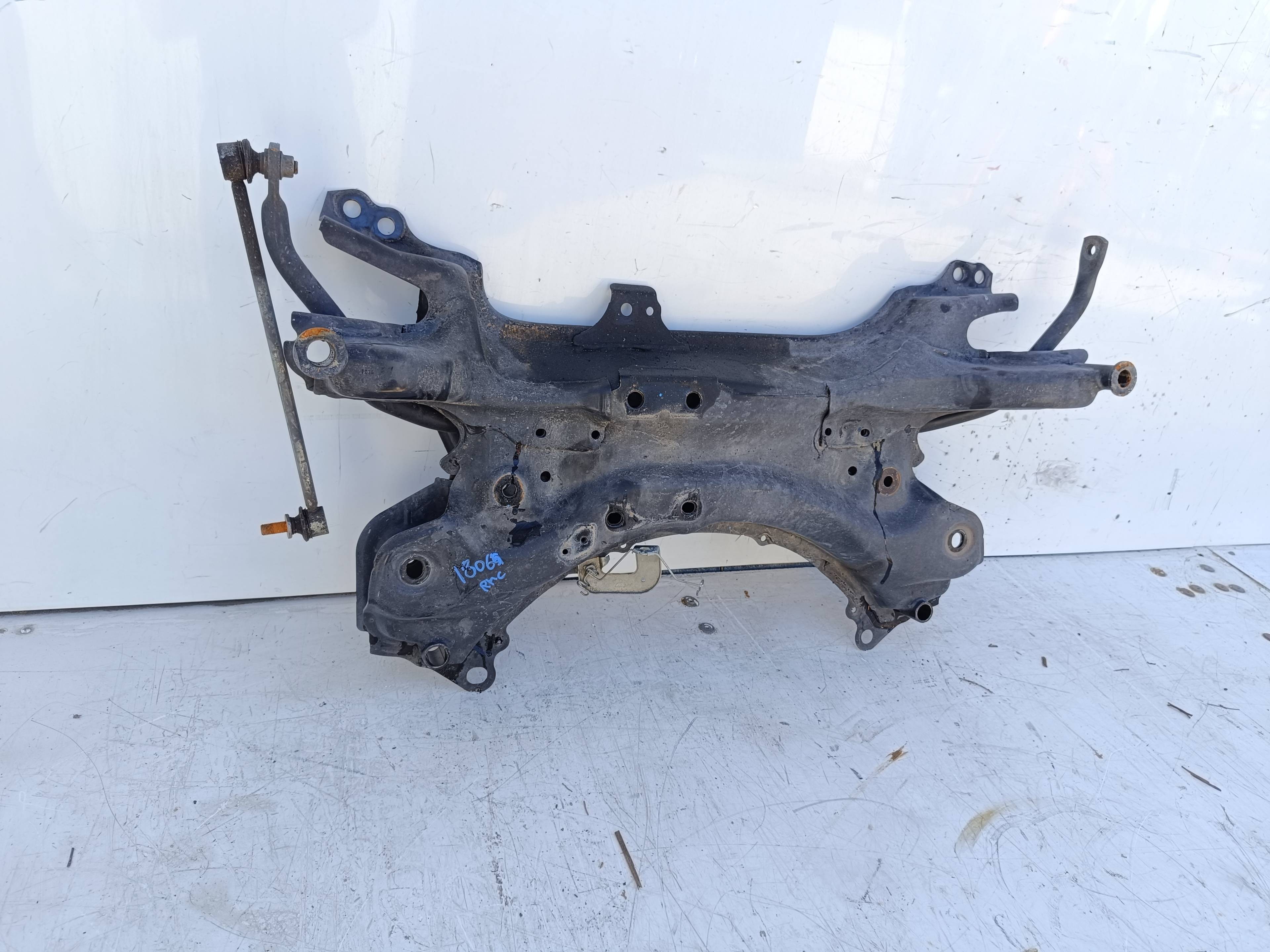 Recambio de cuna motor para toyota auris hybrid active referencia OEM IAM   