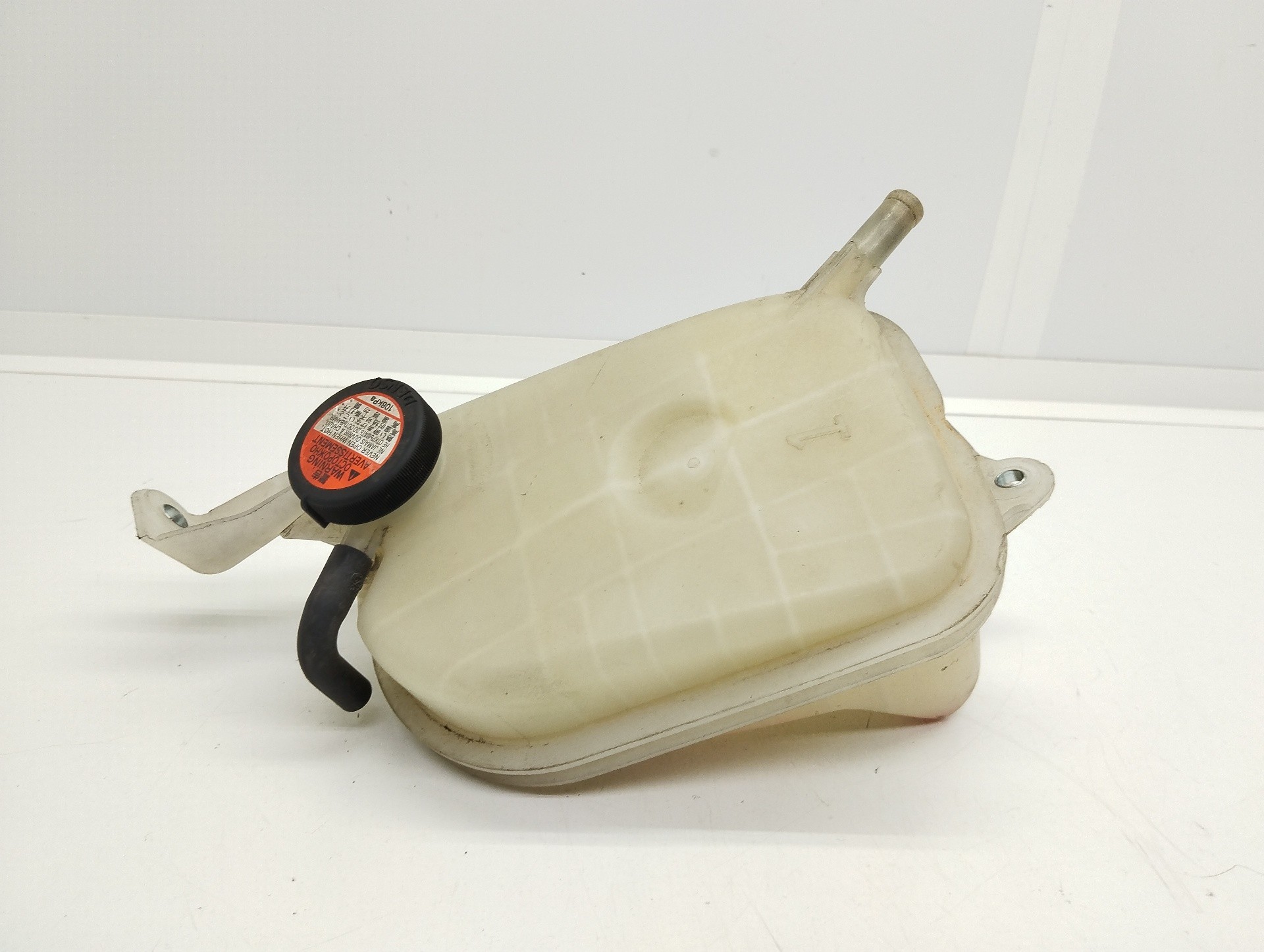 Recambio de deposito expansion para toyota auris hybrid active referencia OEM IAM 164800D030  