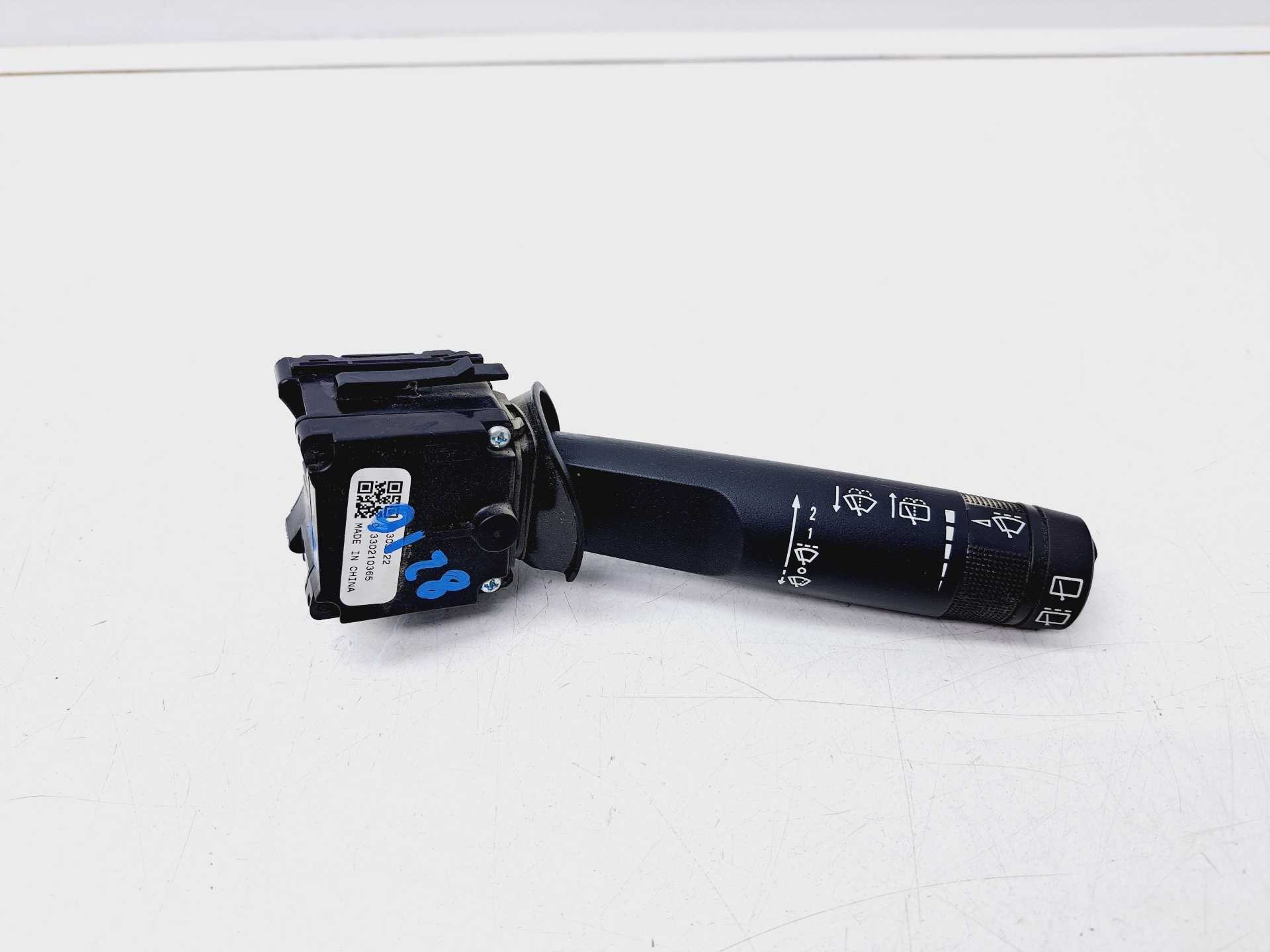 Recambio de mando limpia para opel astra j lim. cosmo referencia OEM IAM 13305522  