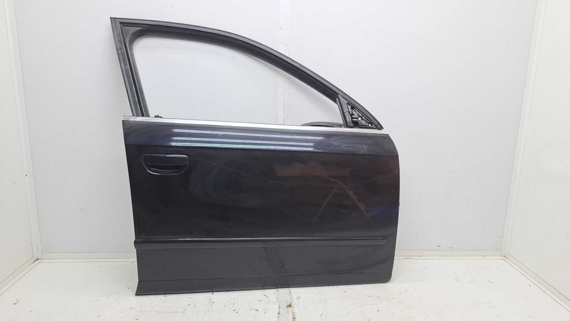 Recambio de puerta delantera derecha para audi a4 berlina (8e) 2.0 referencia OEM IAM   