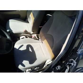 ASIENTO DELANTERO IZQUIERDO 