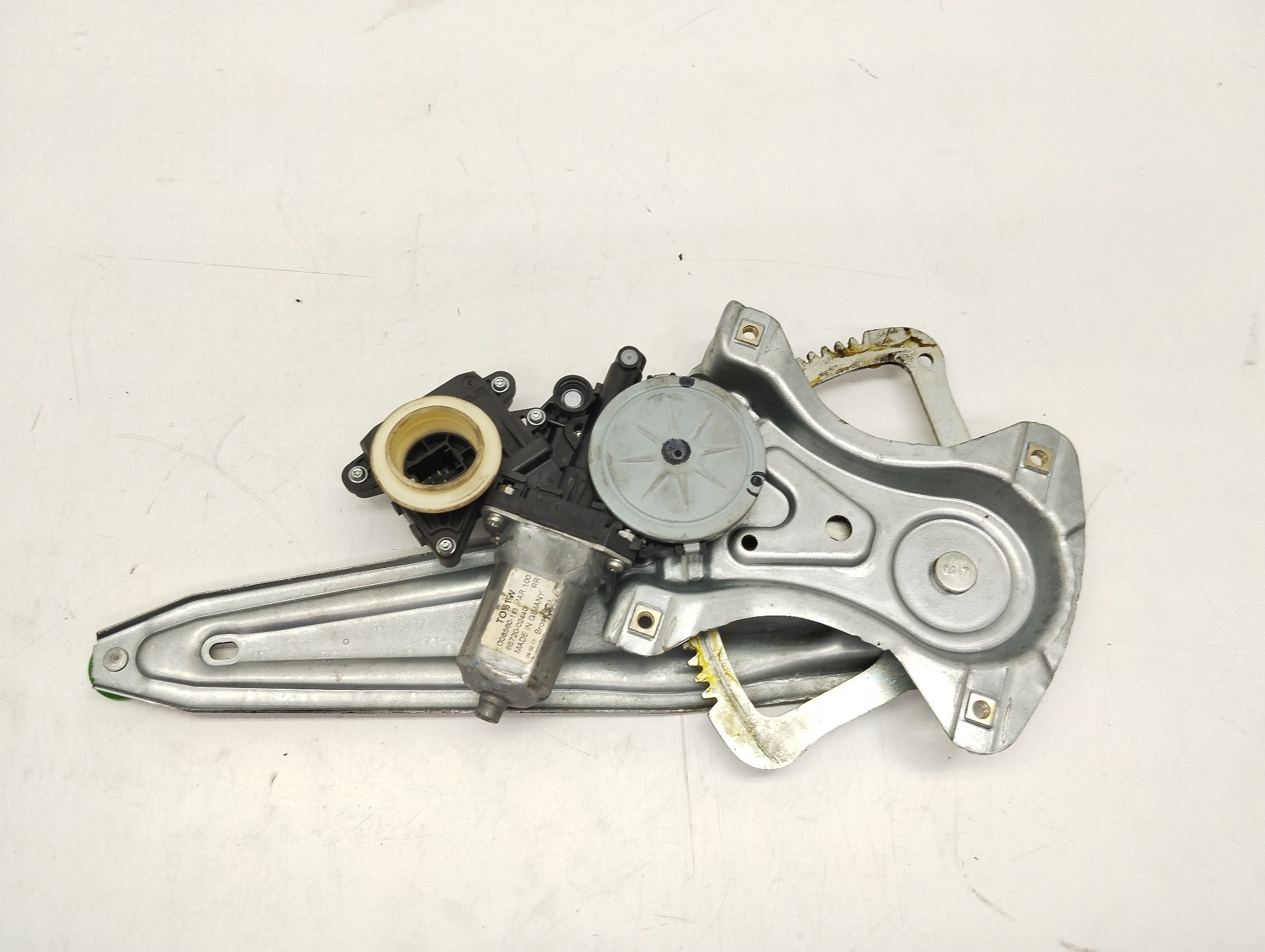 Recambio de elevalunas trasero derecho para toyota auris hybrid active referencia OEM IAM 8572002440 DENSO 