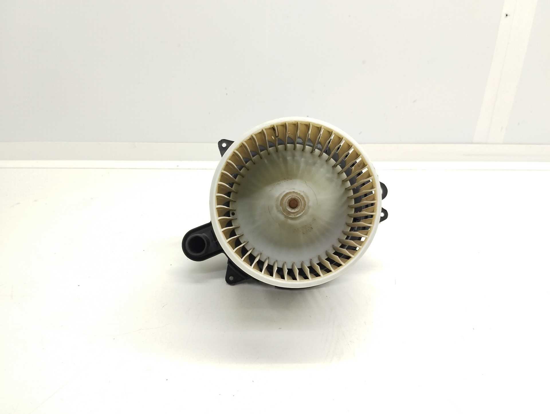 Recambio de motor calefaccion para dacia sandero stepway comfort referencia OEM IAM 5P3730100 DENSO 