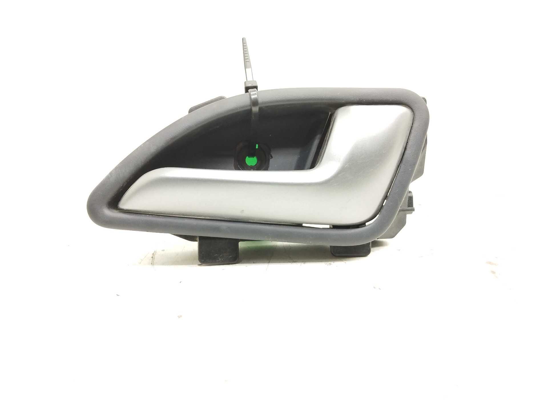 Recambio de maneta interior delantera derecha para kia rio basic referencia OEM IAM 826201W010  
