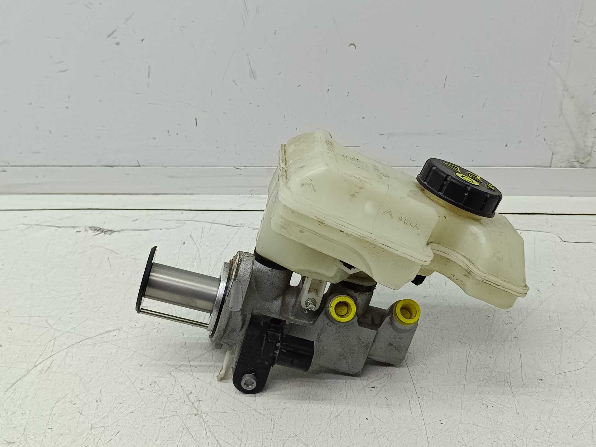 Recambio de bomba freno para volkswagen t-roc (d11) basis referencia OEM IAM 1K0945459A 5Q1611301G 