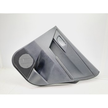 Recambio de guarnecido puerta trasera derecha para toyota auris hybrid active referencia OEM IAM 6777502380  