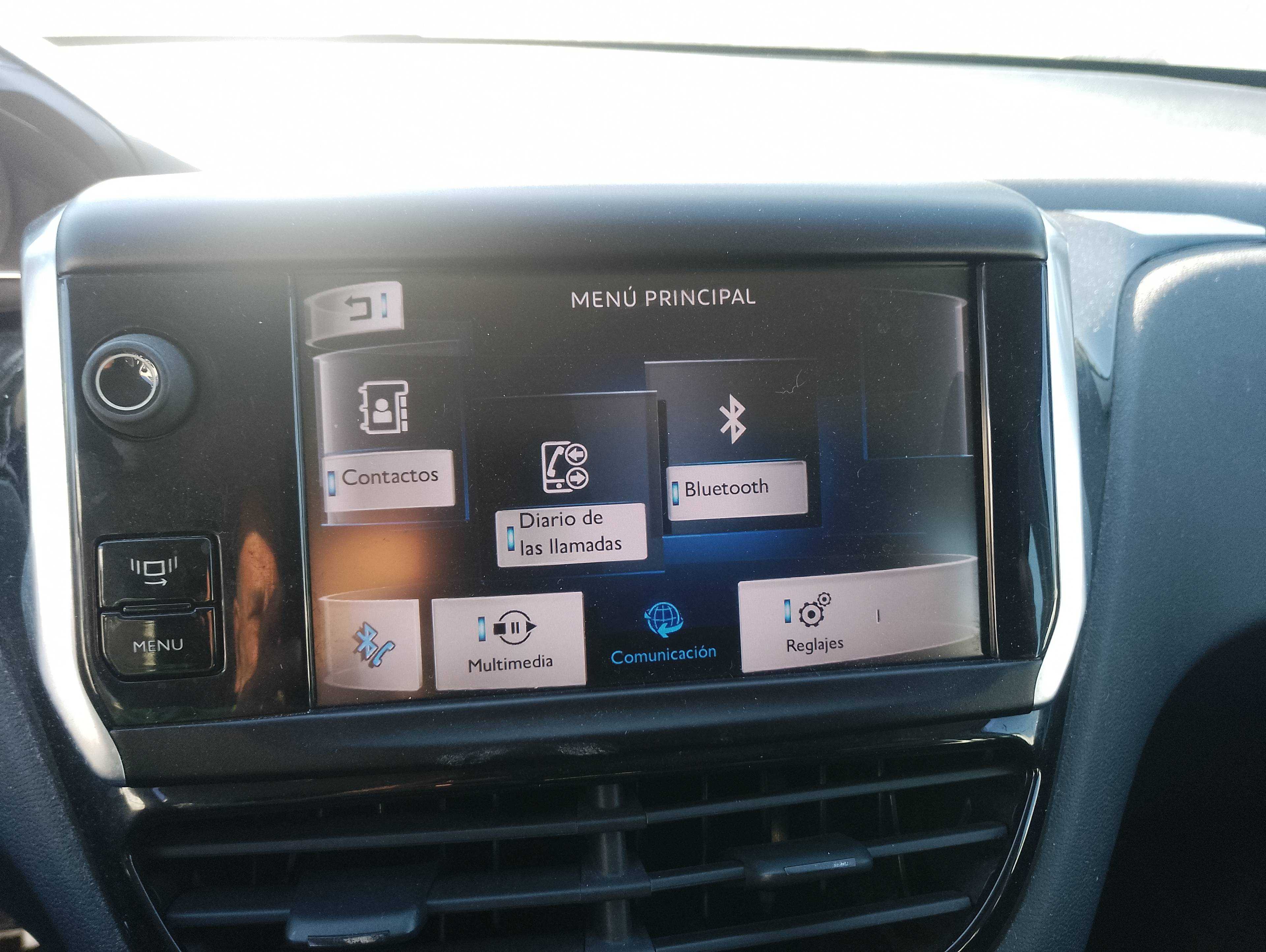 Recambio de pantalla multifuncion para peugeot 208 access referencia OEM IAM   