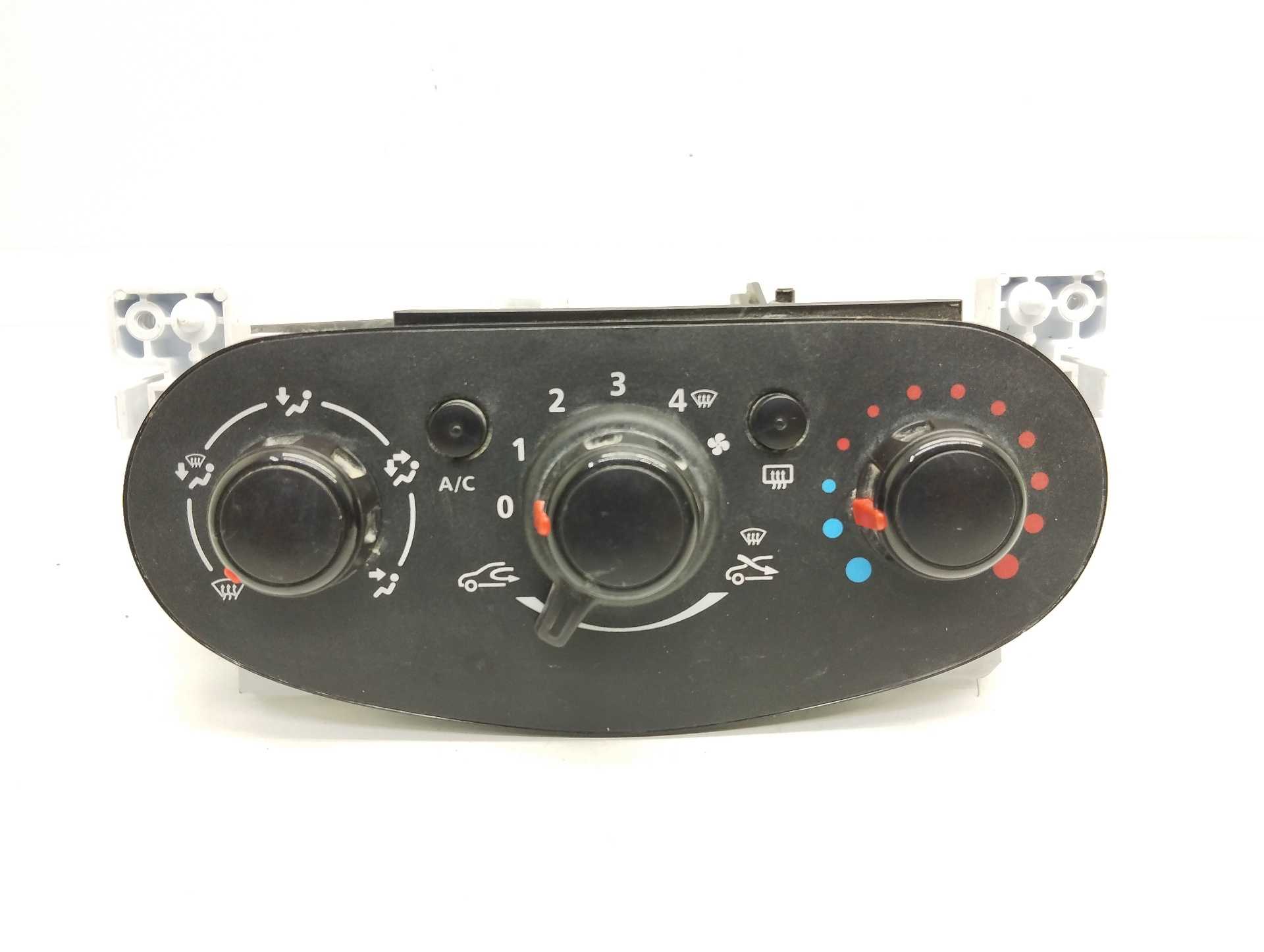 Recambio de mando climatizador para dacia sandero stepway comfort referencia OEM IAM 5P3741700  