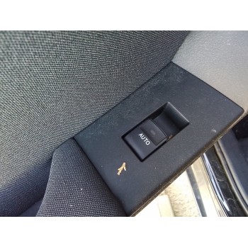 Recambio de mando elevalunas trasero izquierdo para toyota auris hybrid active referencia OEM IAM   