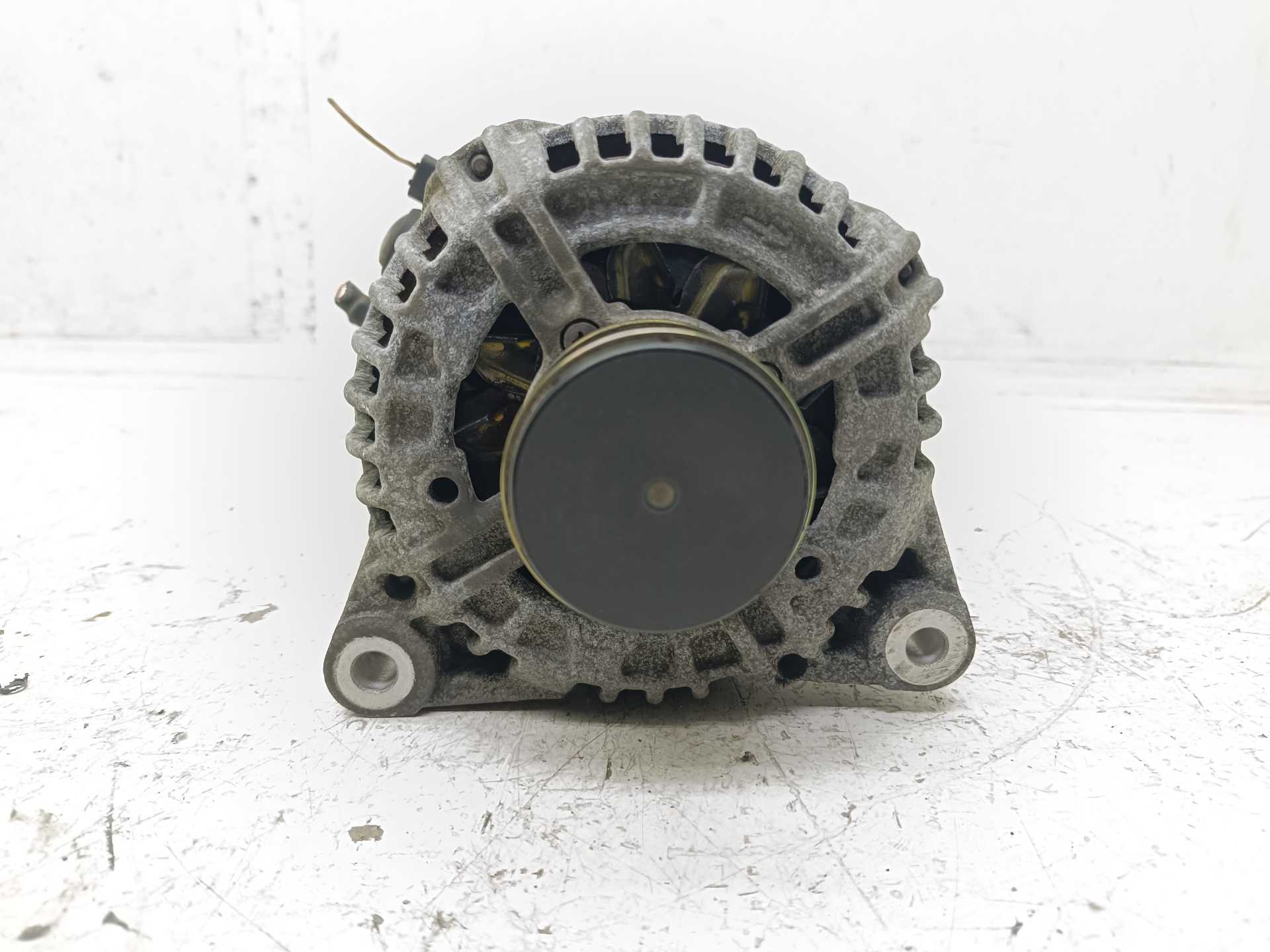 Recambio de alternador para peugeot 407 referencia OEM IAM 9646321880  