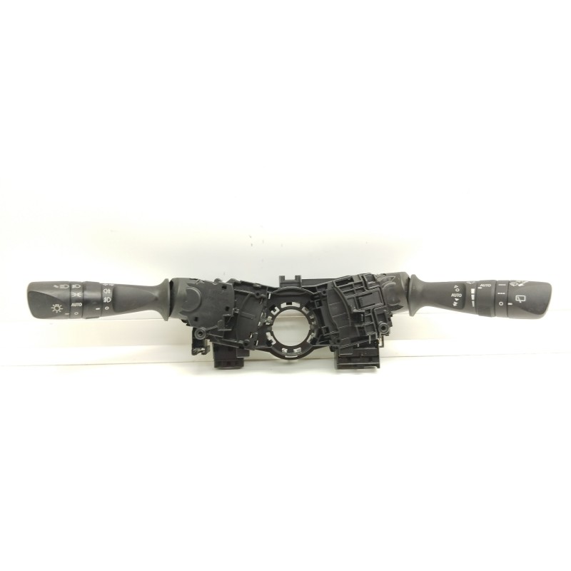 Recambio de mando luces para toyota auris hybrid active referencia OEM IAM 17F852  