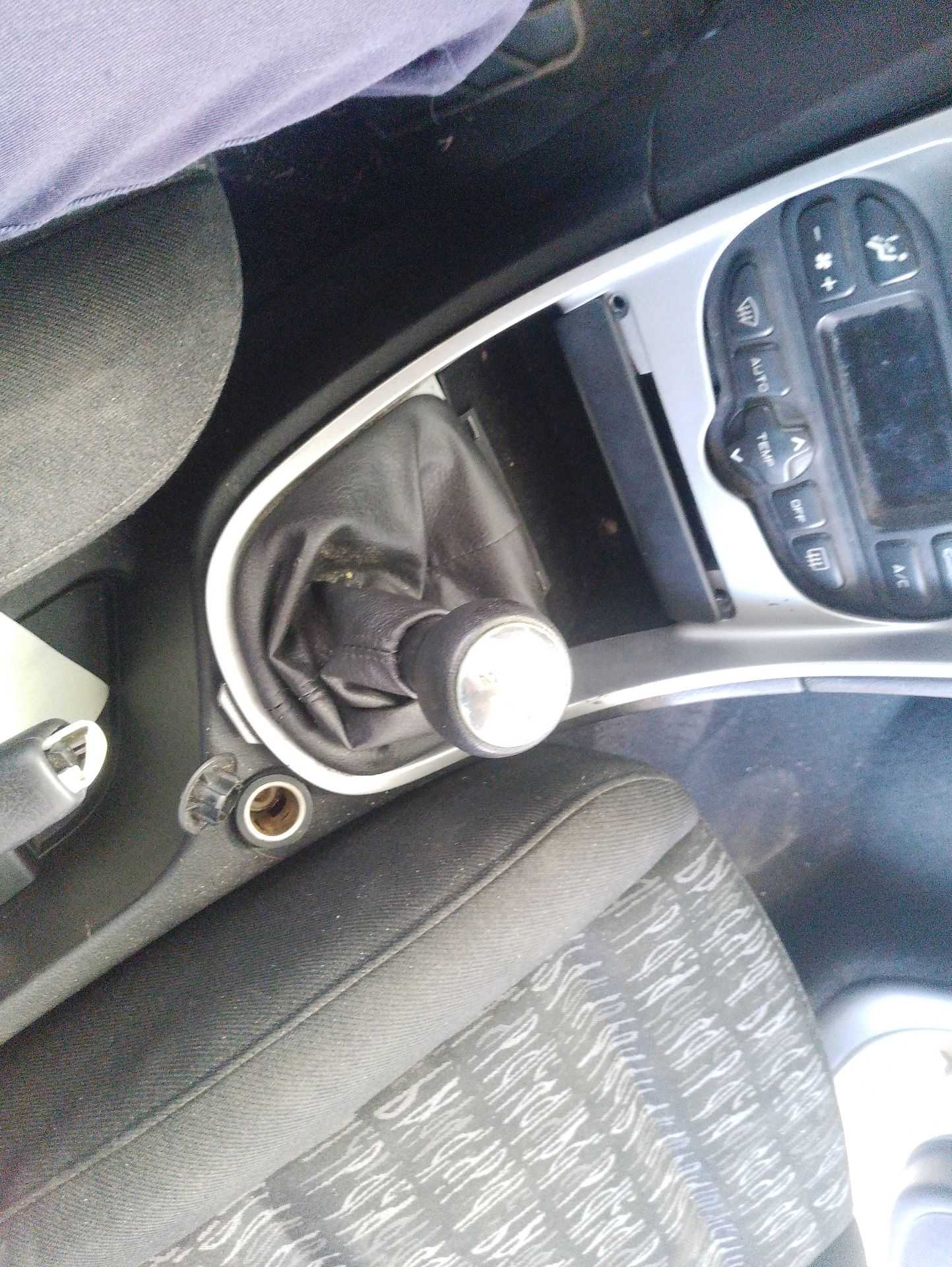 Recambio de palanca cambio para peugeot 307 break (3e) 2.0 hdi 110 referencia OEM IAM 2400P0  