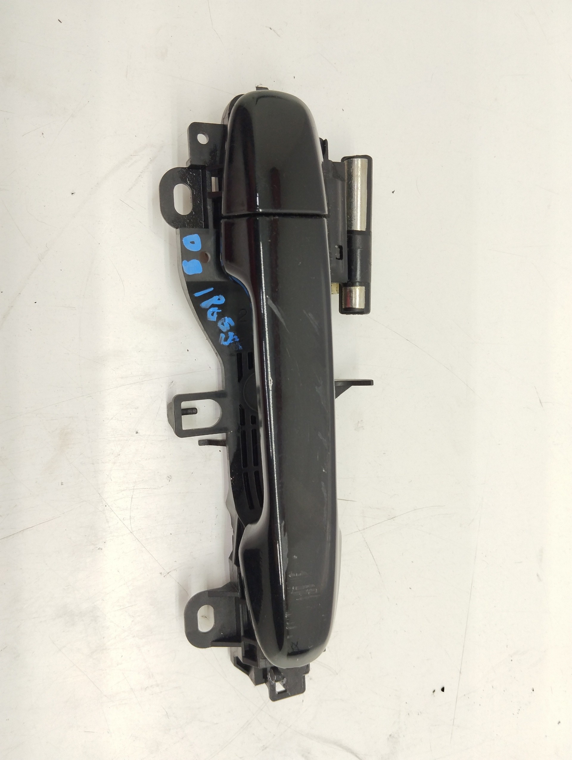 Recambio de maneta exterior delantera derecha para toyota auris hybrid active referencia OEM IAM 6921102924  