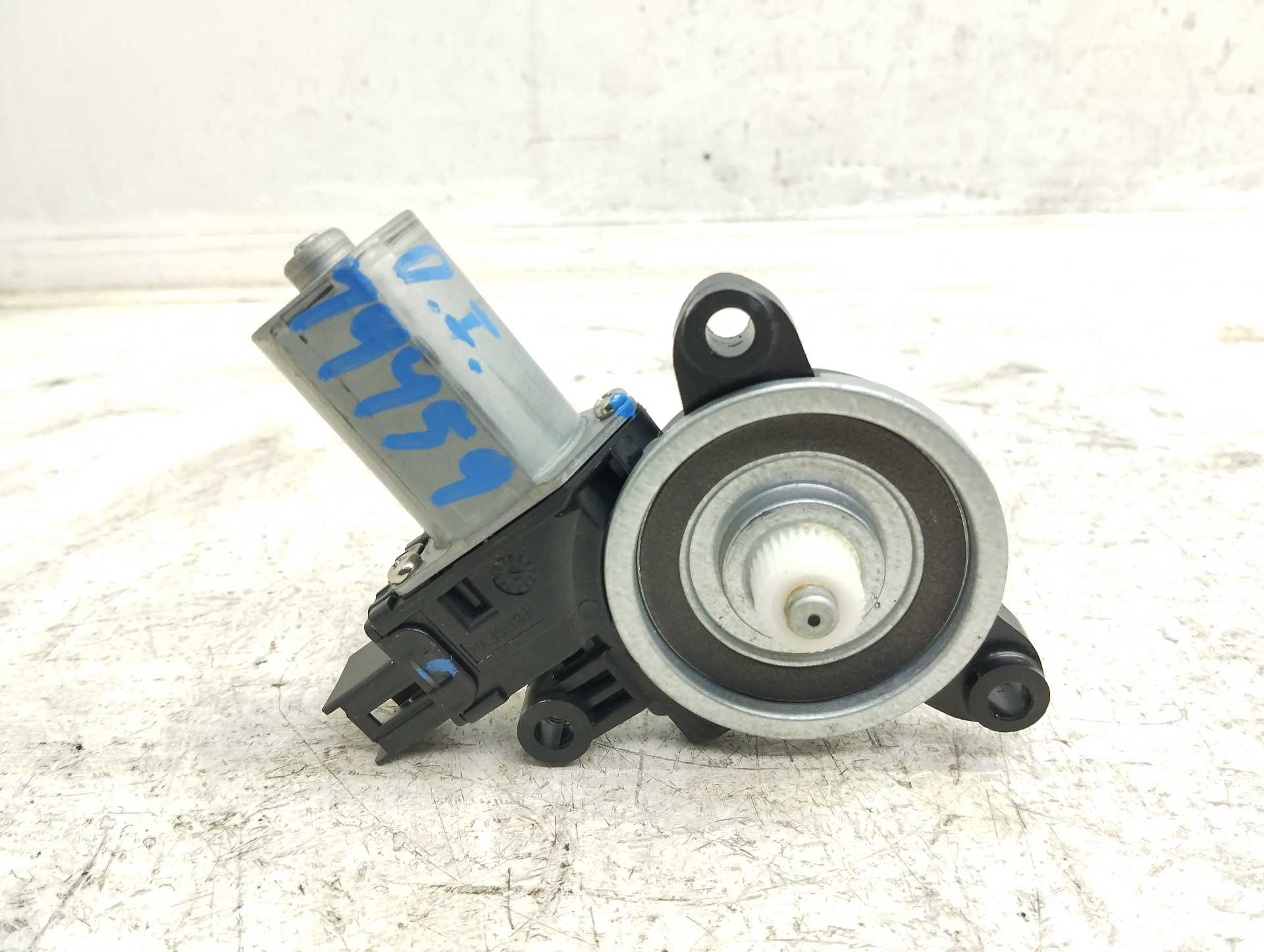 Recambio de motor elevalunas delantero izquierdo para mazda cx-3 center-line referencia OEM IAM BHN95958X  