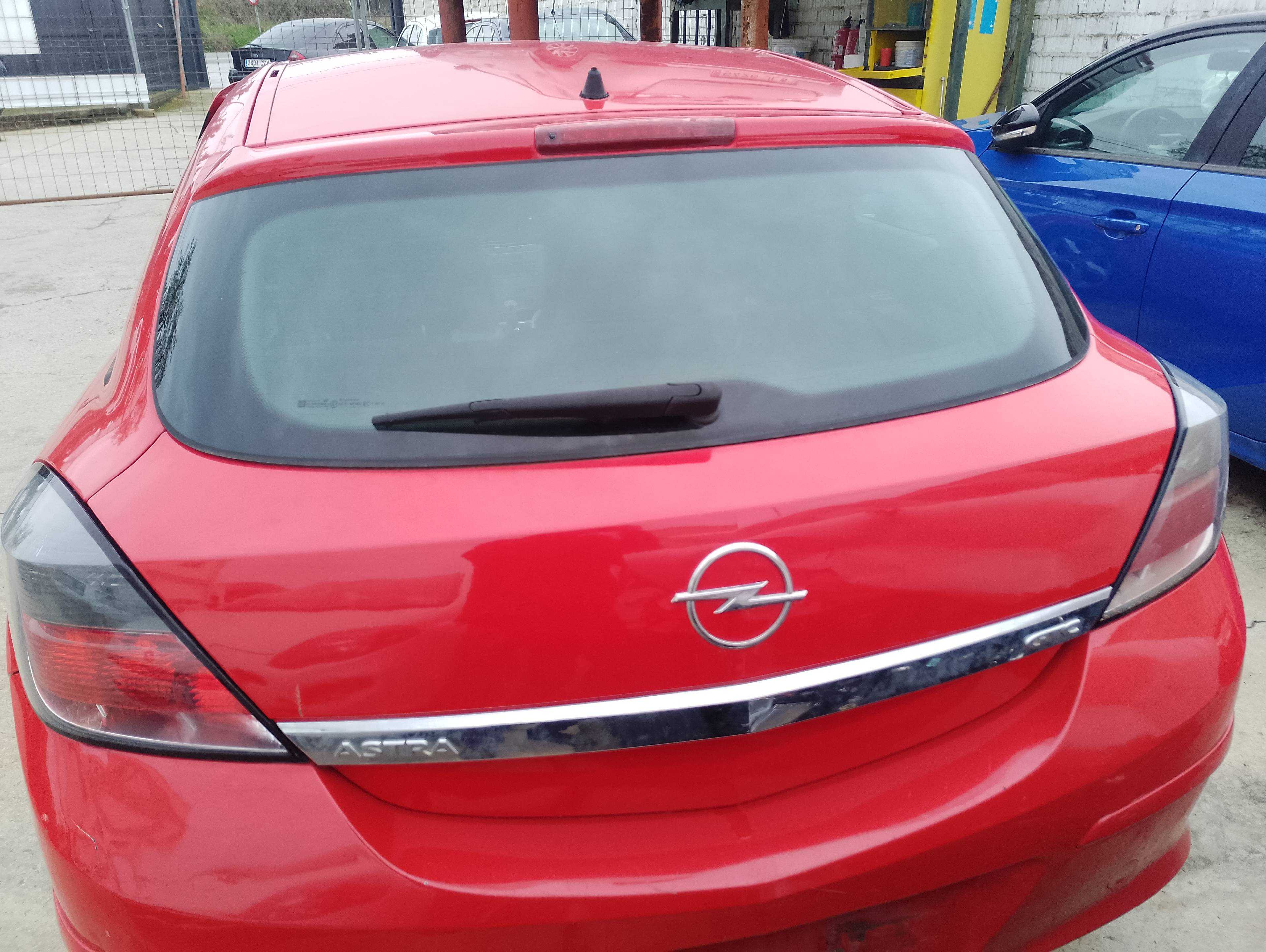 Recambio de porton trasero para opel astra gtc cosmo referencia OEM IAM   