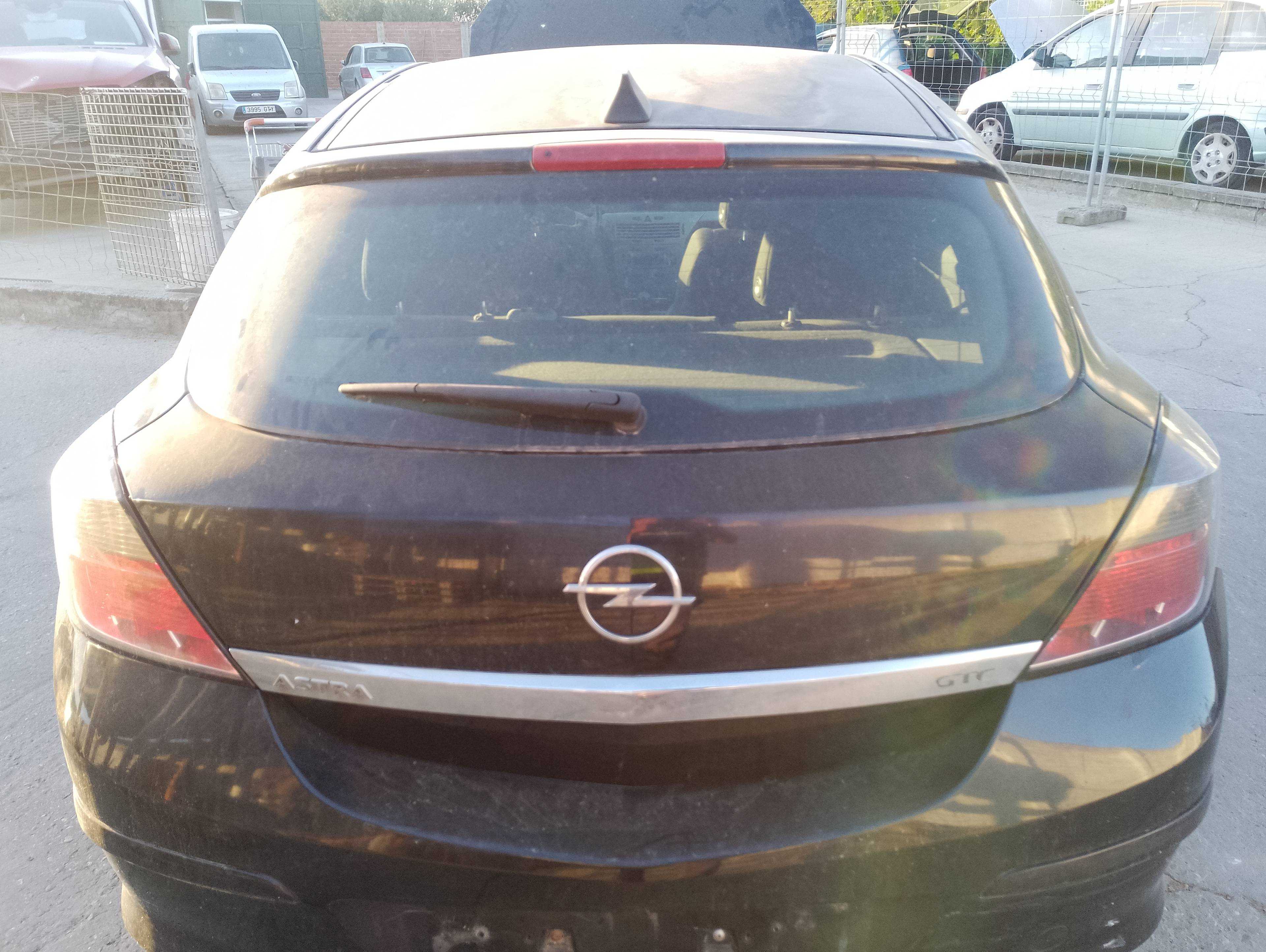 Recambio de porton trasero para opel astra gtc cosmo referencia OEM IAM   