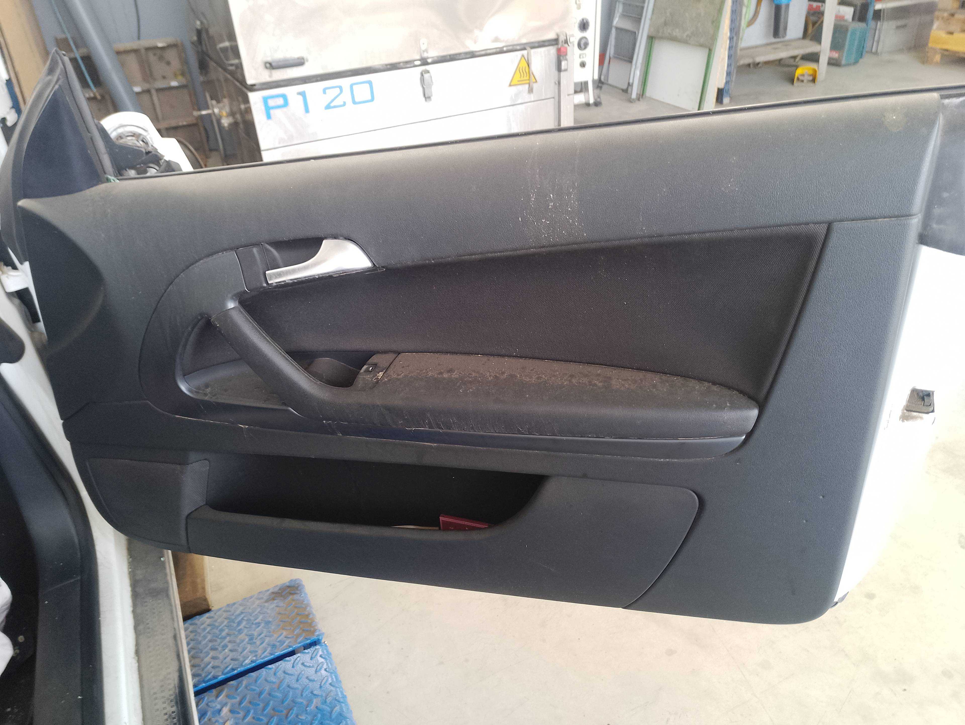 Recambio de guarnecido puerta delantera derecha para audi a3 cabriolet (8p) ambition referencia OEM IAM   