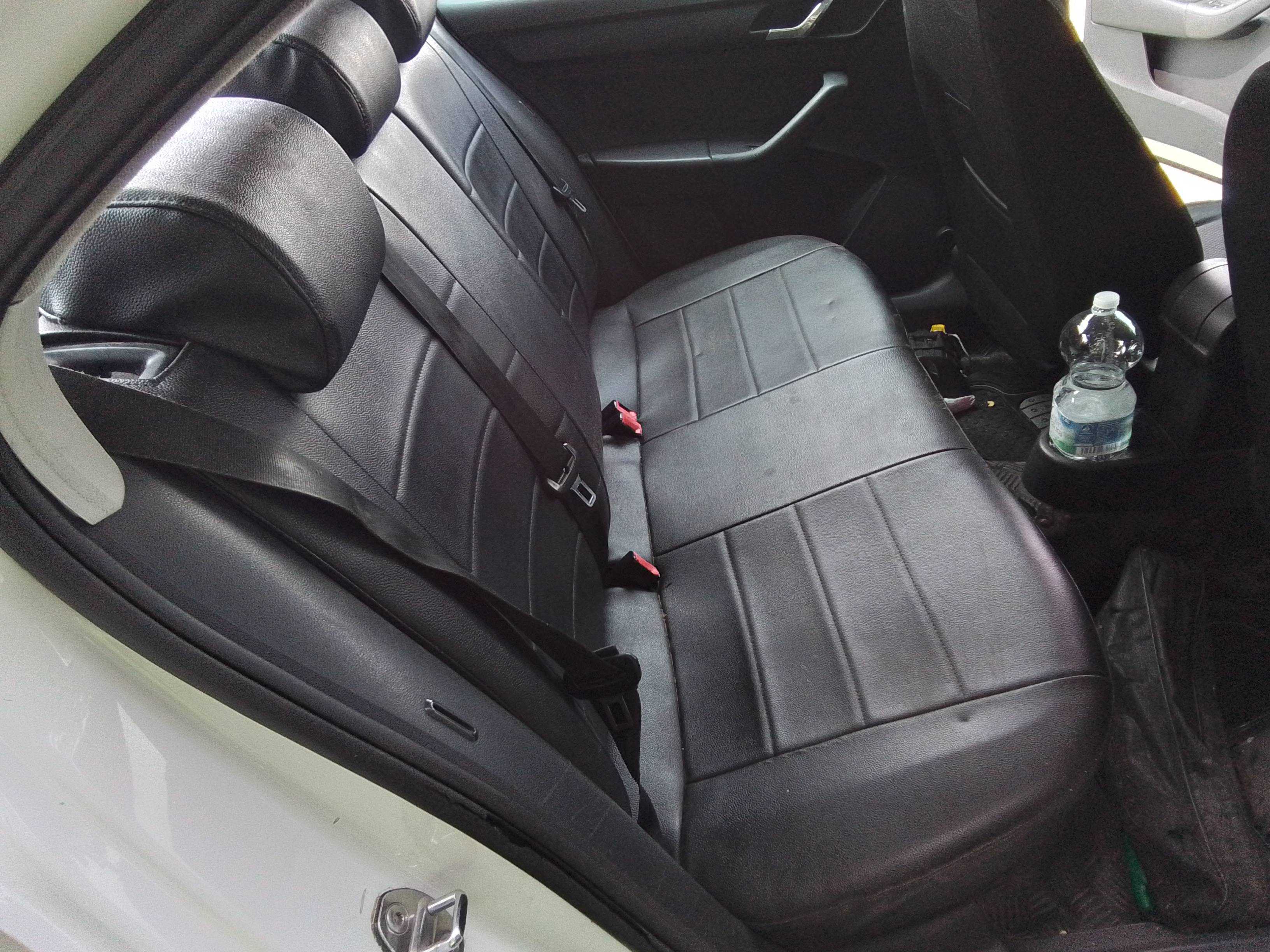 Recambio de asientos traseros para skoda rapid active referencia OEM IAM   