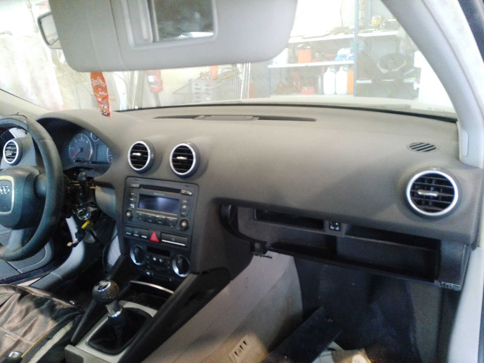 Recambio de salpicadero para audi a3 (8p1) 2.0 tdi referencia OEM IAM 8P1857003D24A  